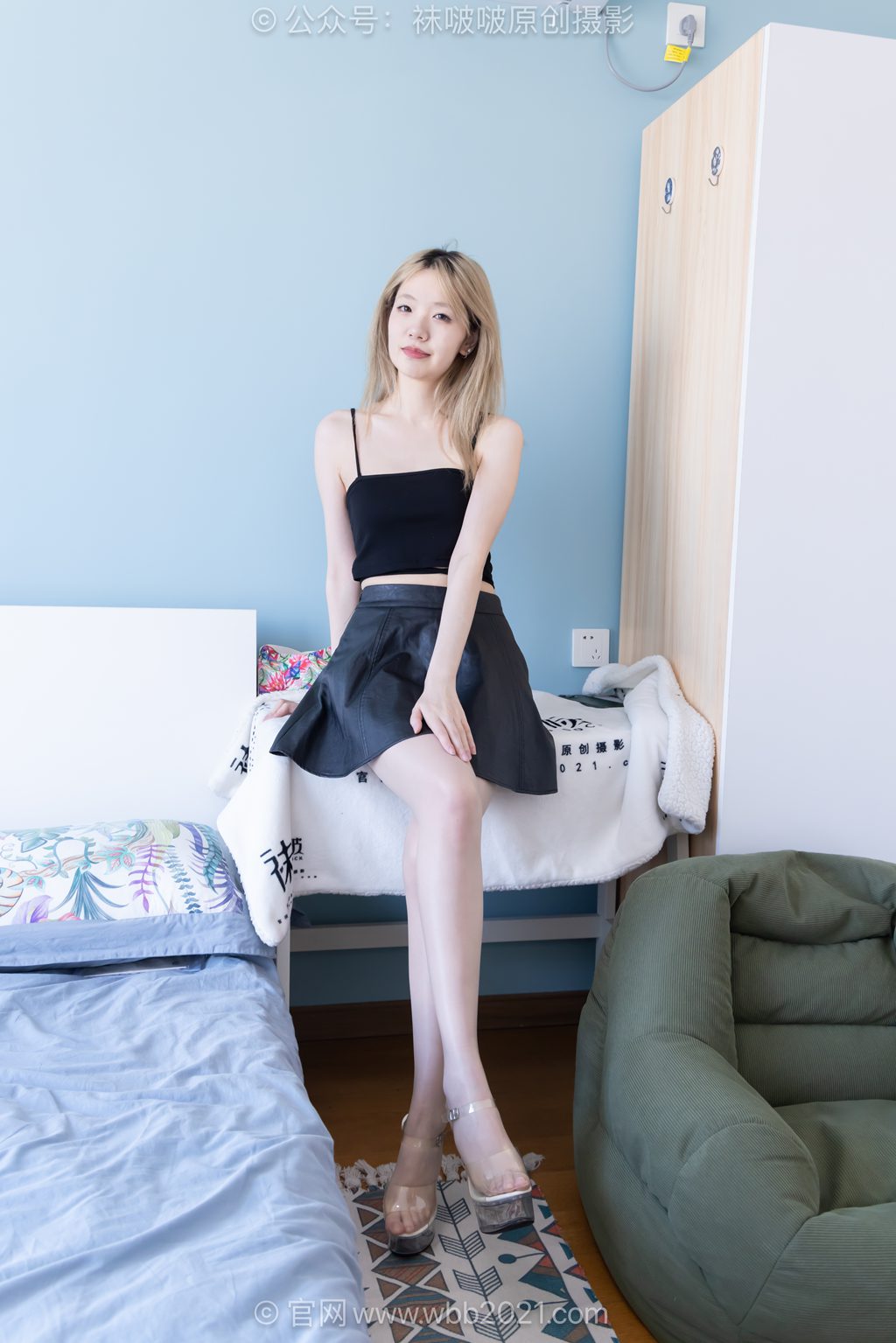 [BoBoSocks袜啵啵] NO.592 小甜豆-高跟鞋、高跟凉鞋、油亮薄肉丝、油亮薄嘿丝（脚尖透明款）[200P/1V/6.35G] 年费专享-第1张