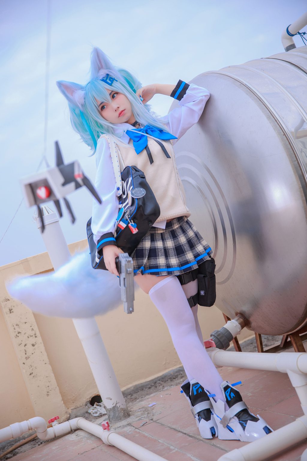 动漫博主@G44不会受伤  少女前线 PA15校服 [33P-47MB] 网红写真-第1张