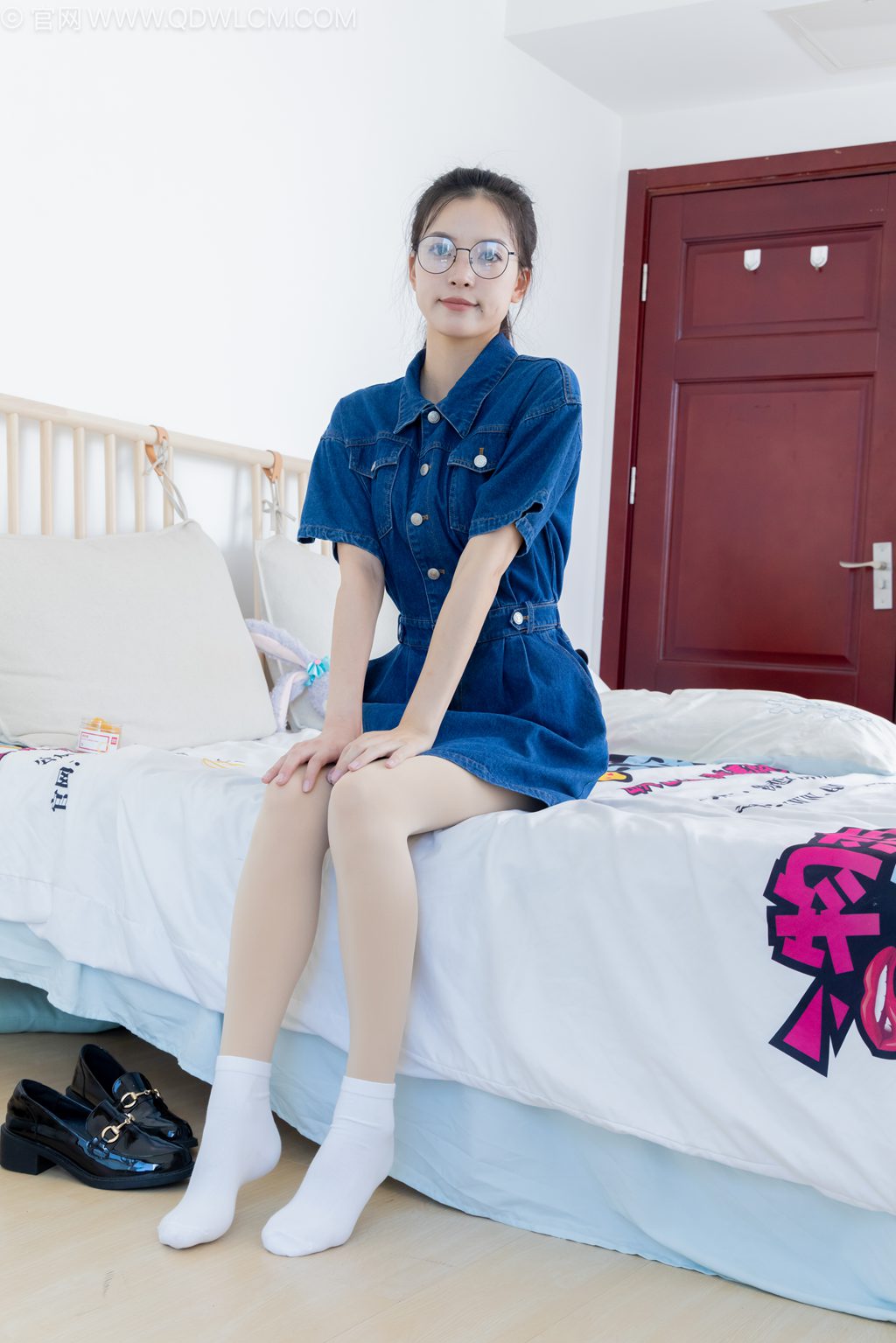 勿恋传媒 NO.2503 茯苓-子夜归 [150P/1V/3.92G] 其它写真-第1张