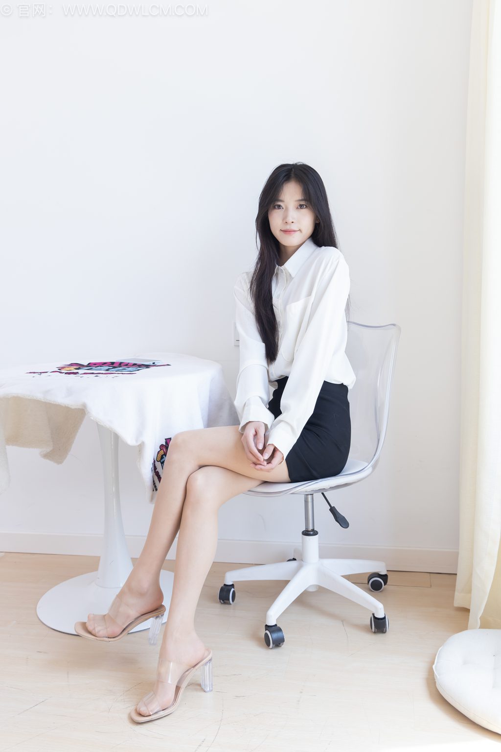 勿恋传媒 NO.2506 茯苓-白雪覆千山 [170P/1V/3.73G] 其它写真-第1张