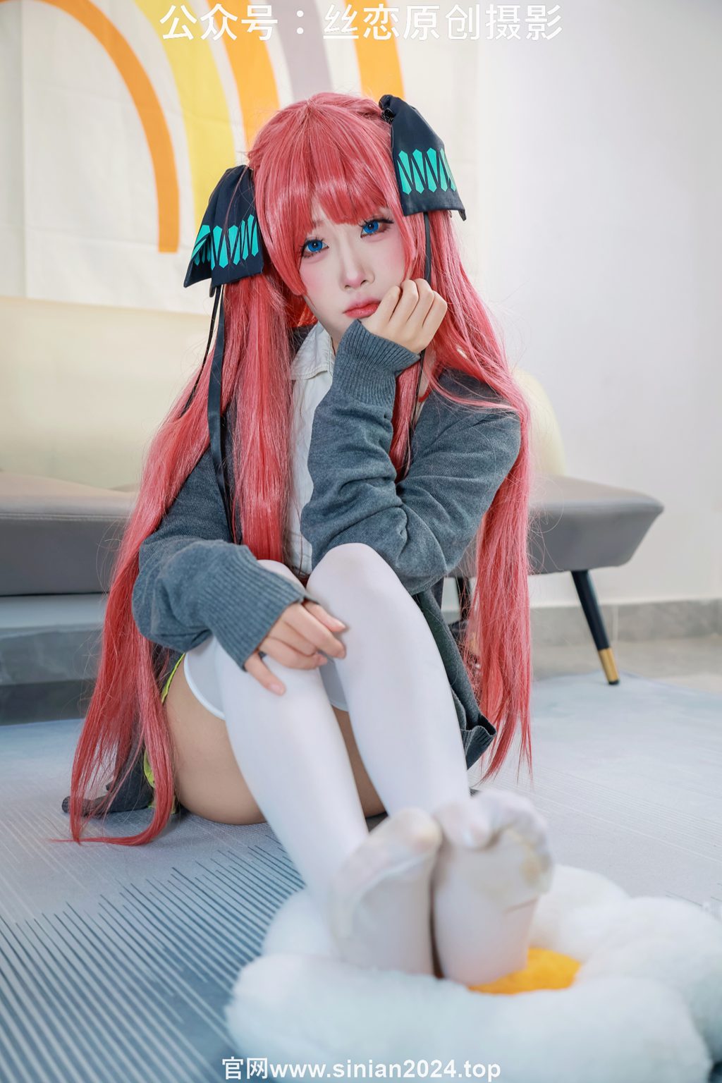 [丝恋摄影] NO.023 小梦-厚白丝，高跟鞋，紧身衣，超短裙（花絮版）[290P/1V/5.48G] 丝恋摄影-第1张