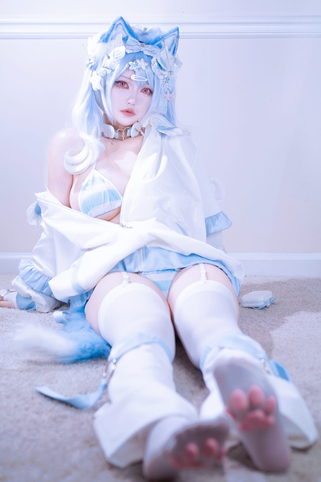 网紅Coser@狐洛洛子 –水色猫猫头 [40P-701MB] 网红写真-第4张