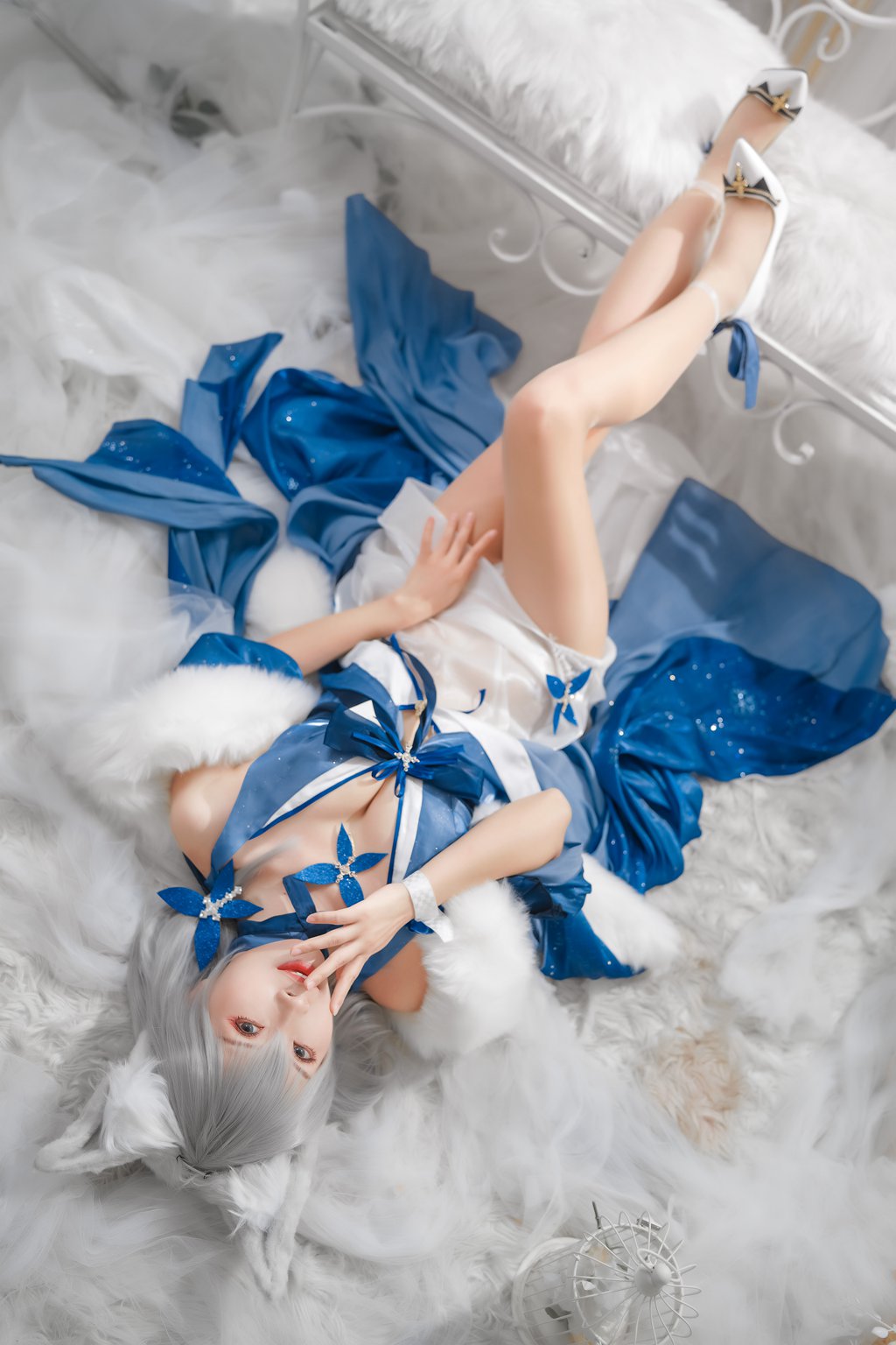 动漫Coser@Neko-薇薇 –信浓礼服[30P-74.2M] 网红写真-第4张