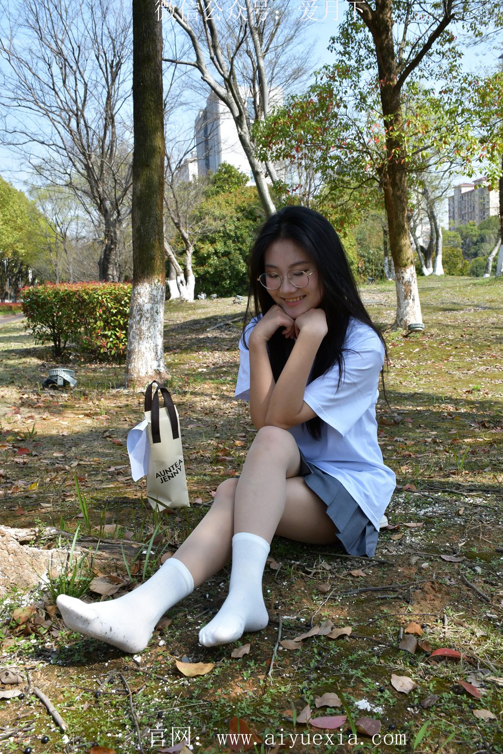 [爱月下] NO.382 恰恰~【袜影鞋踪】 白袜搭帆布鞋，在春景中邂逅自在时光 。（花絮版）[101P/1V/4.72G] 年费专享-第4张