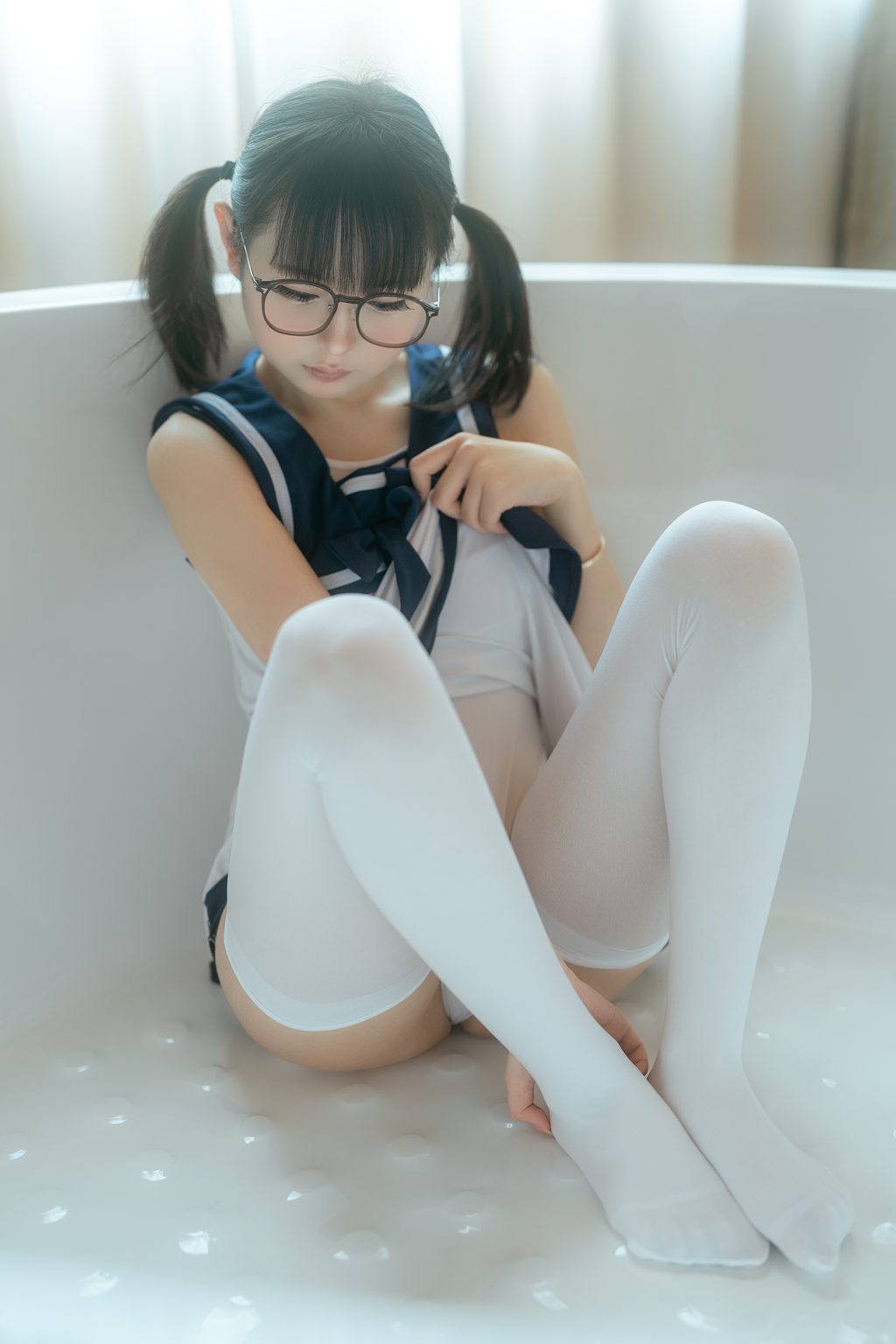 网紅Coser@幼水铃衣 –梦浴少女[81P-1V-2.23G] 网红写真-第4张