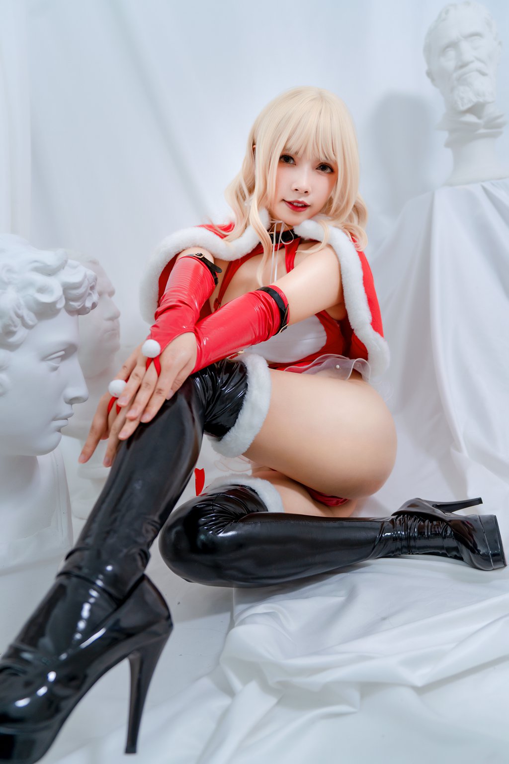 动漫Coser@Neko-薇薇 –雪夜锦礼[32P-263.2M] 网红写真-第3张