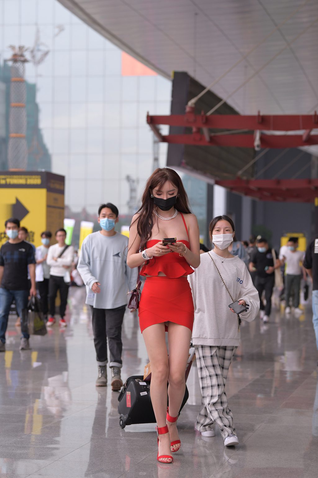 魔镜街拍 NO.202-精选街拍-红裙酥胸美女[131P/129MB] 其它写真-第3张