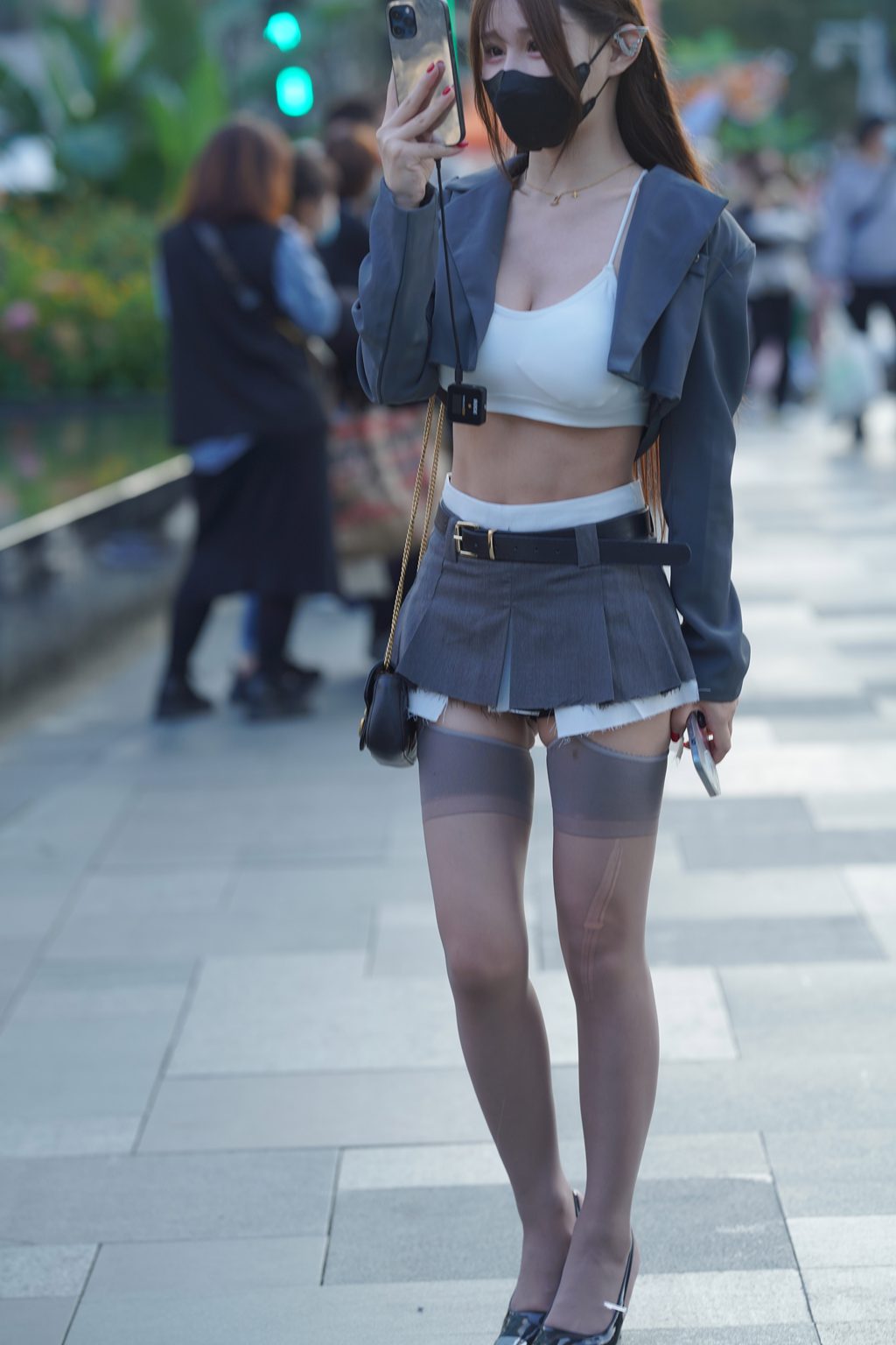 魔镜街拍 NO.203-精选街拍-波涛汹涌大白腿美女 [196P/291MB] 其它写真-第3张