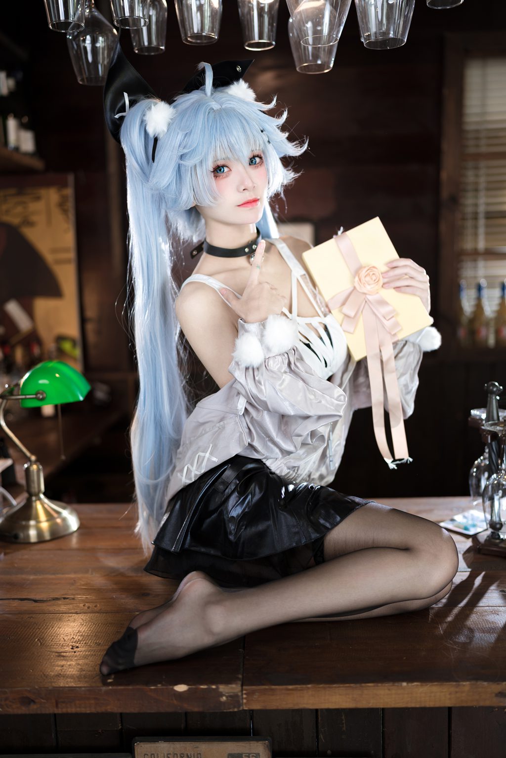 人气Coser@九柒喵 芙洛伦 药心 少女前线[29P-167.1M] 网红写真-第3张