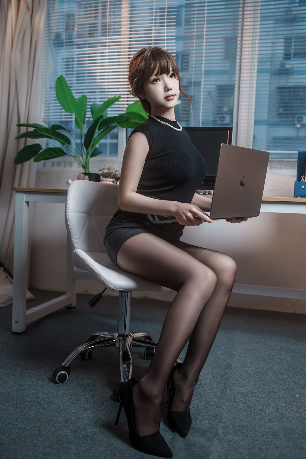 知名动漫博主@雪晴Astra 年纪不大的上司姐姐 [61P/1V/1.66G] 网红写真-第3张