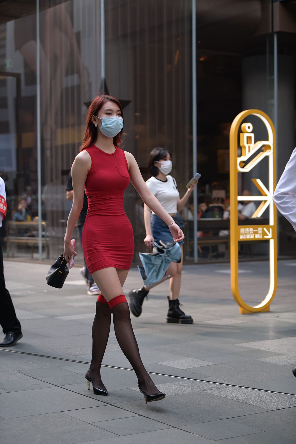 魔镜街拍 NO.194-精选街拍-黑丝红裙大长腿 [145P/476MB] 其它写真-第2张