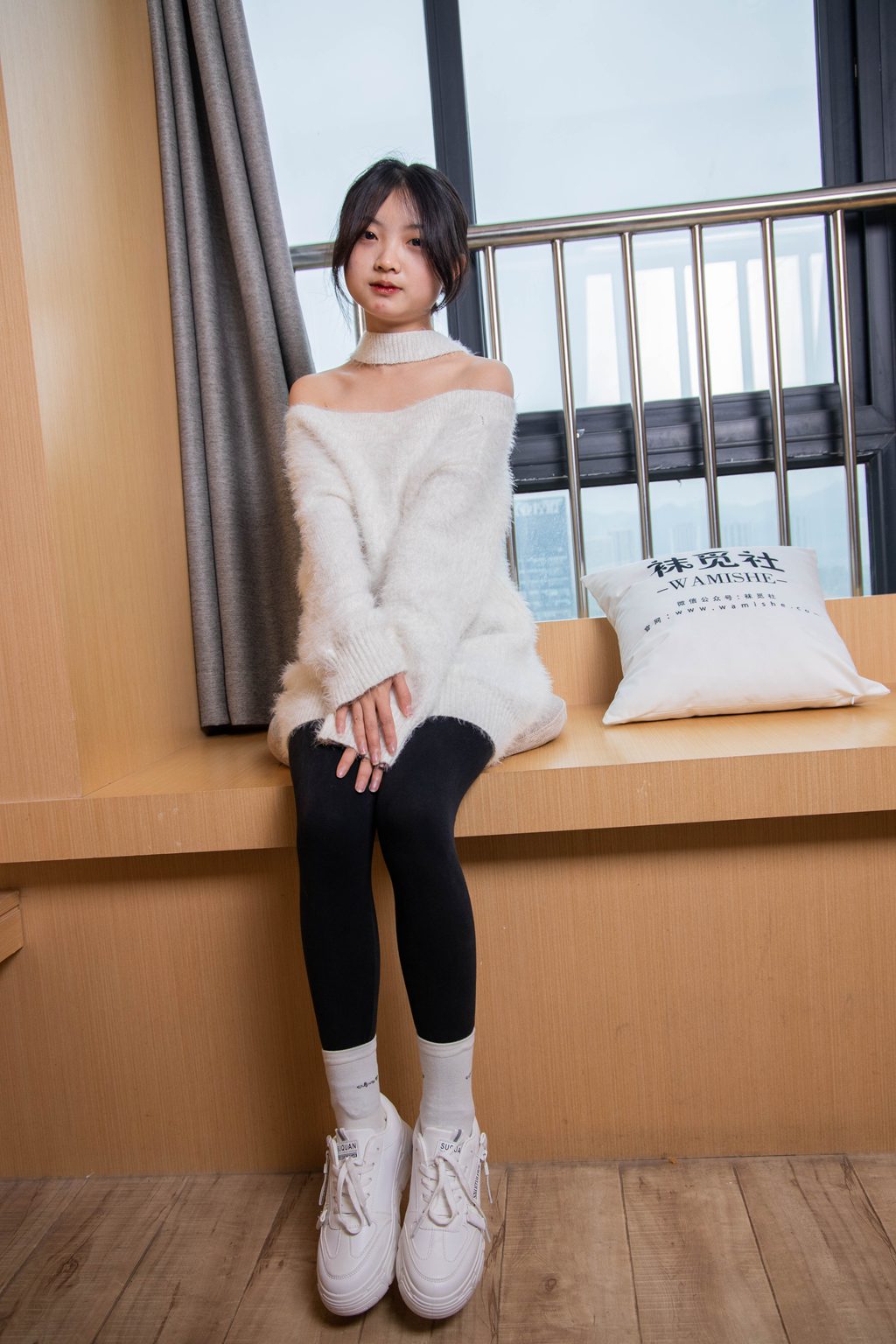 [袜觅社] 淘宝素材 第三期 香香 [102P/1V/1.15G] 年费专享-第2张