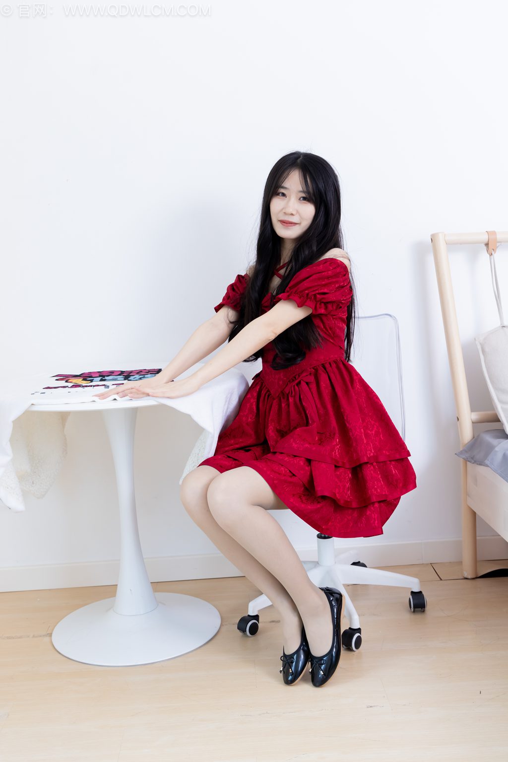 勿恋传媒 NO.2532 菜菜-立冬 [205P/1V/3.87GB] 其它写真-第1张