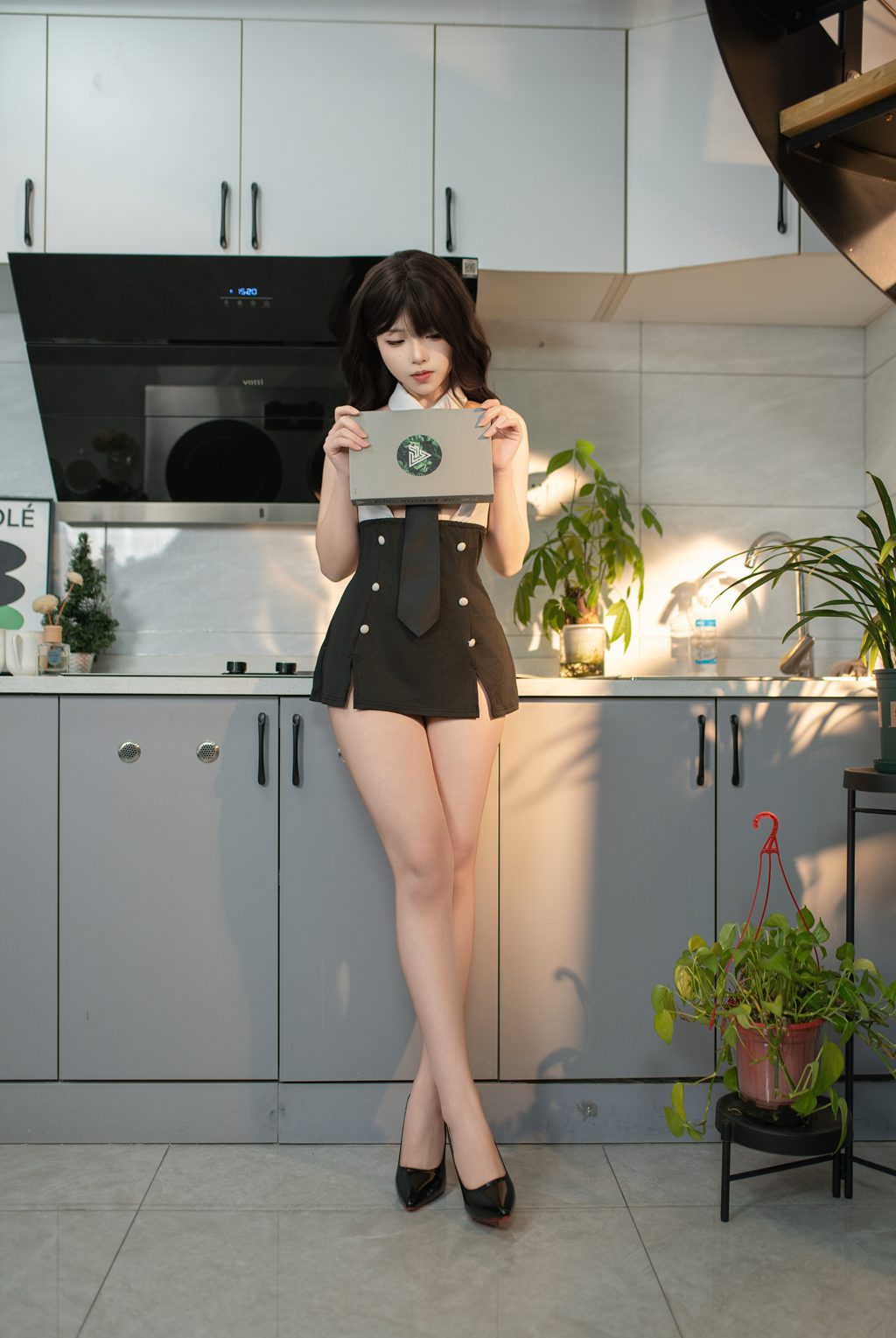 动漫博主@Bangni邦尼 小职员[83P-12V-1.26G] 网红写真-第1张