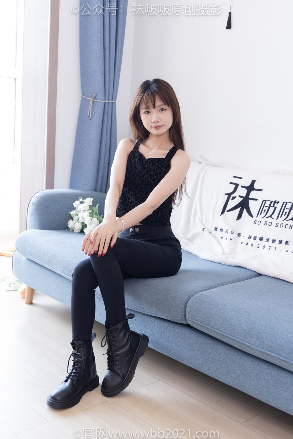 [BoBoSocks袜啵啵] NO.598 甜甜圈-马丁靴、薄肉丝、裸足 [148P/1V/5.86GB] 年费专享-第1张