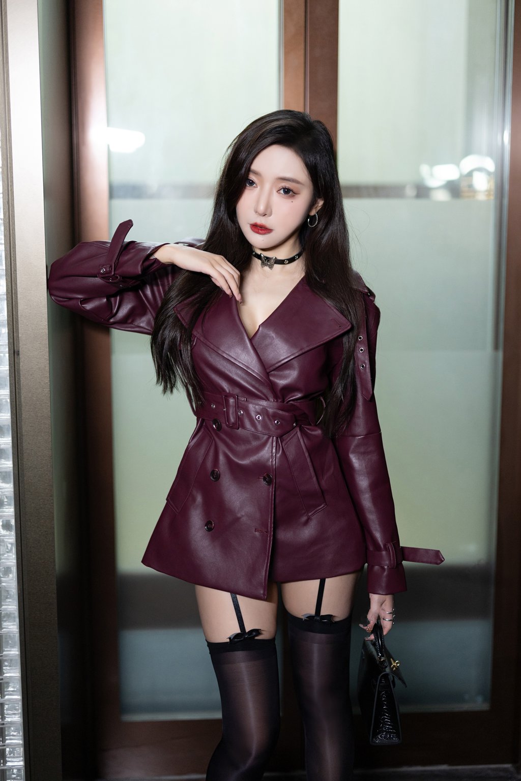 秀人模特@王馨瑶Yanni –红色皮衣[101P/798MB] 年费专享-第1张