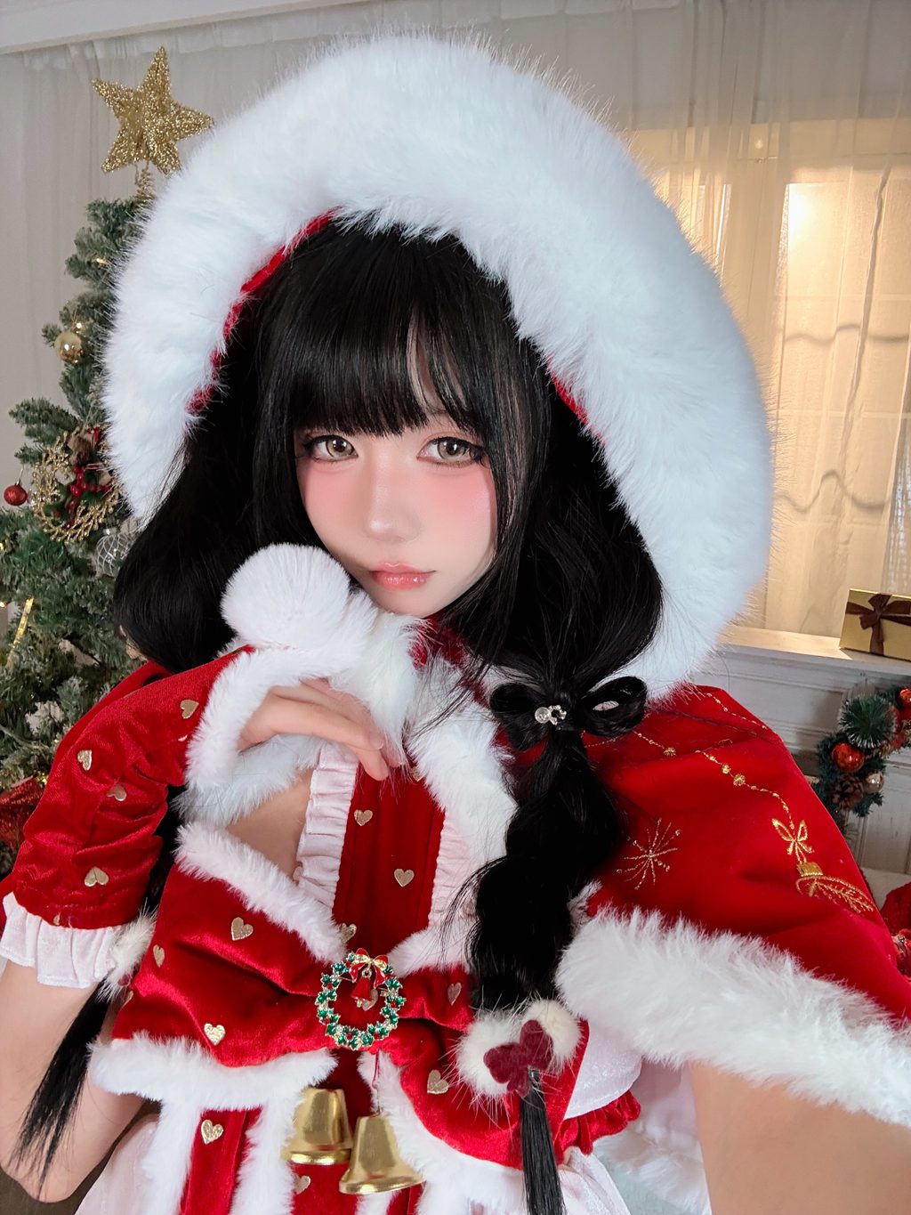 网紅博主@咬一口兔娘(黏黏团子兔) 十二月作品『兔兔圣诞礼物』[103P 1V-2.10G] 网红写真-第4张