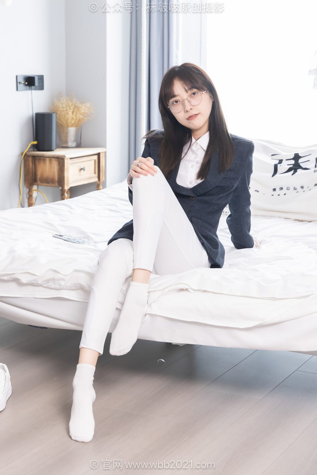 [BoBoSocks袜啵啵] NO.613 稚予-长靴、板鞋、白棉袜、裸足 [160P/1V/5.85GB] 年费专享-第4张