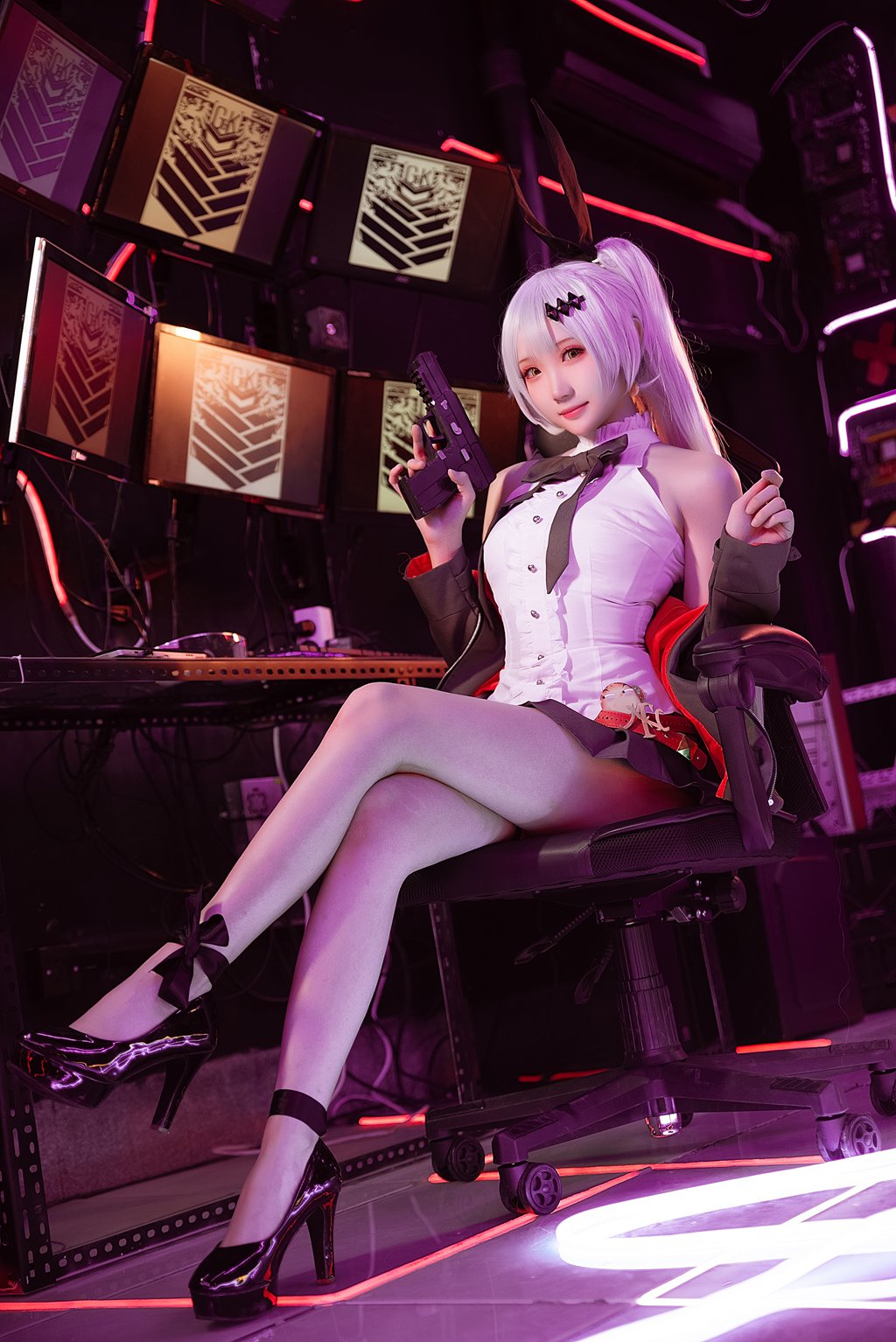 动漫Coser@瓜希酱 少女前线 FN-57 Five-seveN [22P-127MB] 网红写真-第4张
