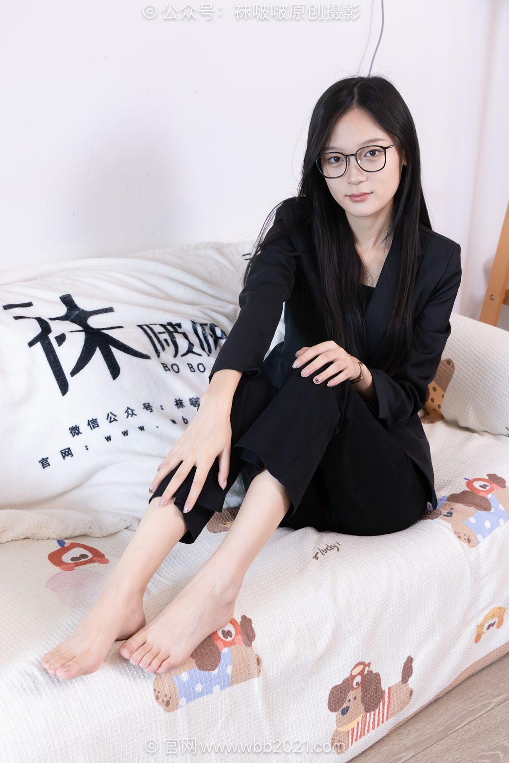 [BoBoSocks袜啵啵] NO.617 焦糖-高跟鞋、短肉丝、白船袜、裸足、ol制服 [220P/1V/6.95GB] 年费专享-第4张