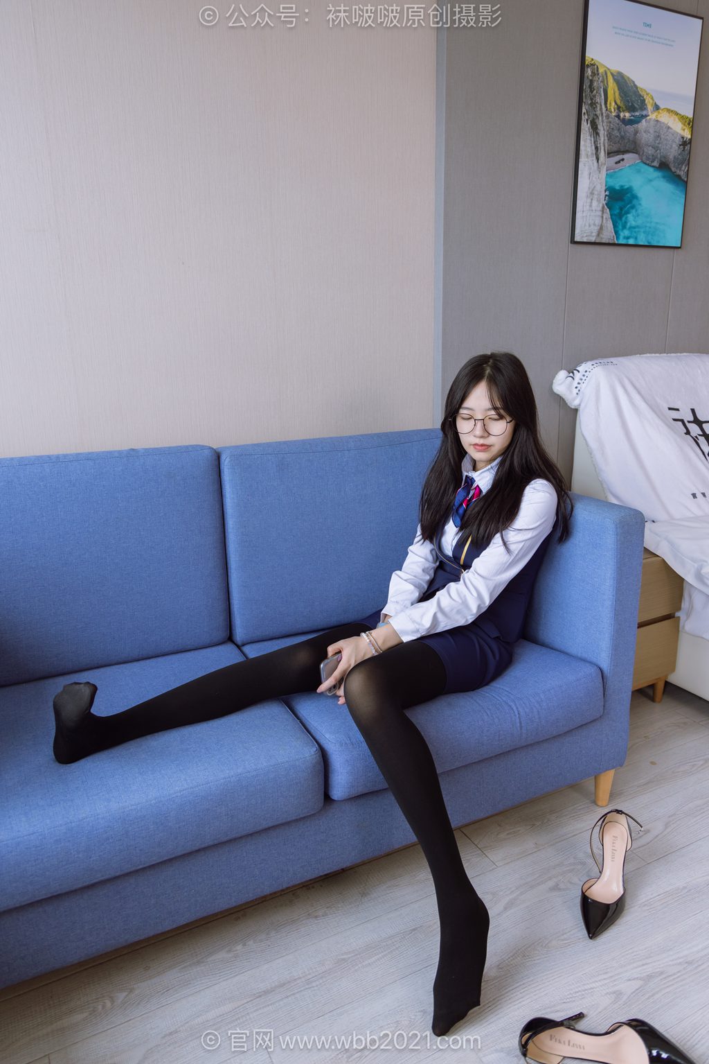 [BoBoSocks袜啵啵] NO.620 小甜豆-高跟鞋、厚嘿丝、银行制服 [140P/2V/6.11GB] 年费专享-第4张