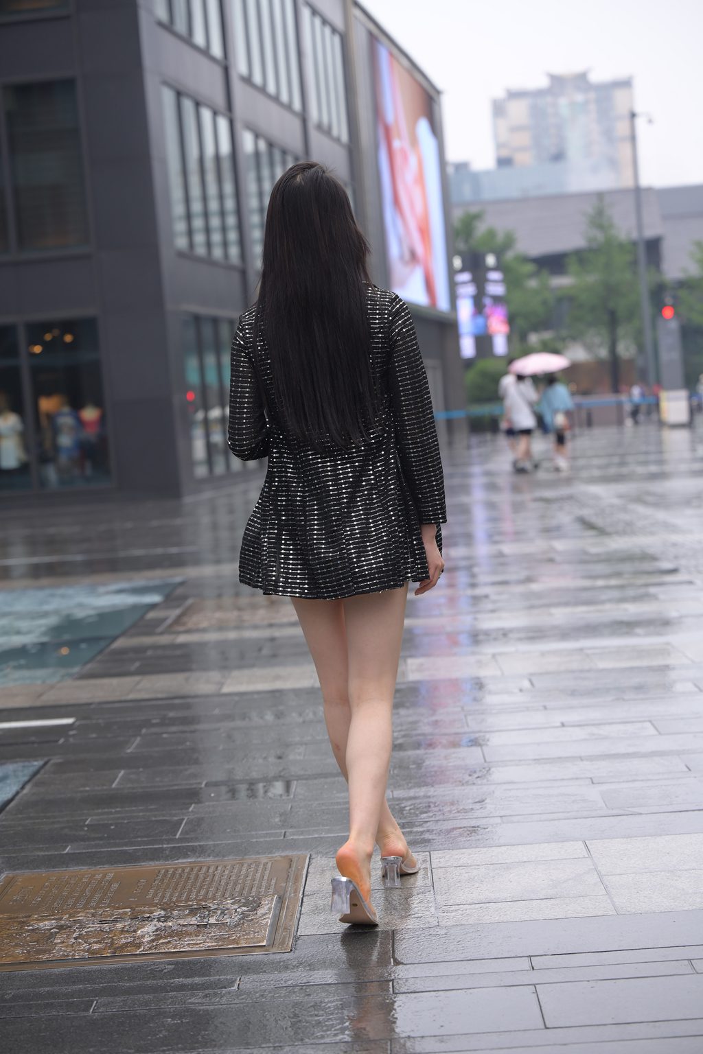 魔镜街拍 NO.224-精选街拍-不吃鸡蛋街拍作品 – 有你的城市，下雨也美丽[1470P/1.74GB] 其它写真-第4张