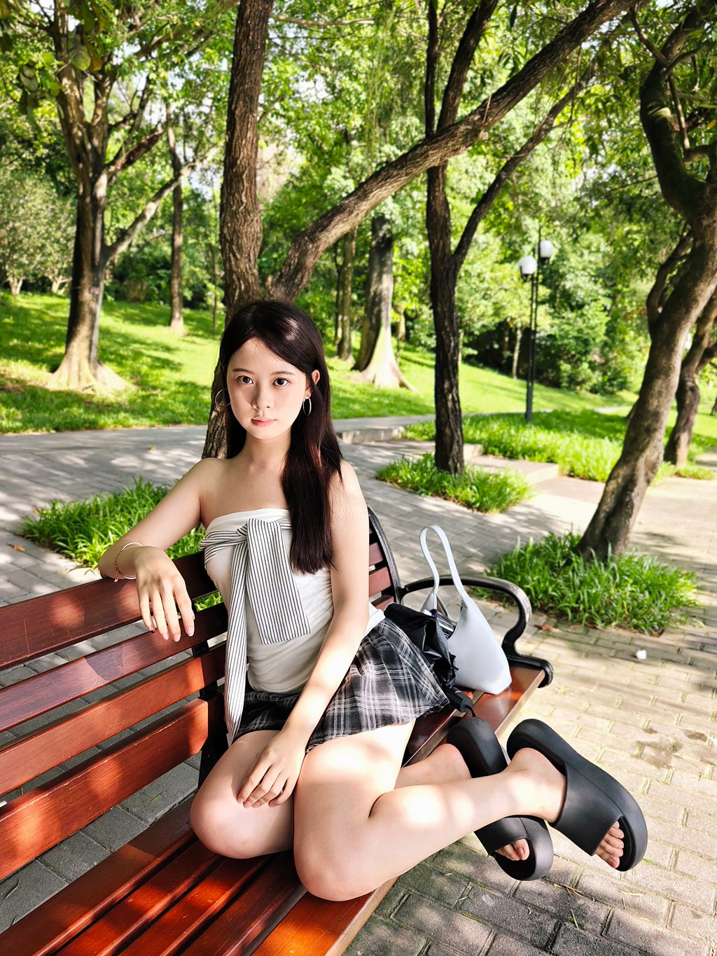 个人约拍@002-03号作品 06高颜值小妹（短裙）[387P-58V-3.77G] 个人约拍-第3张