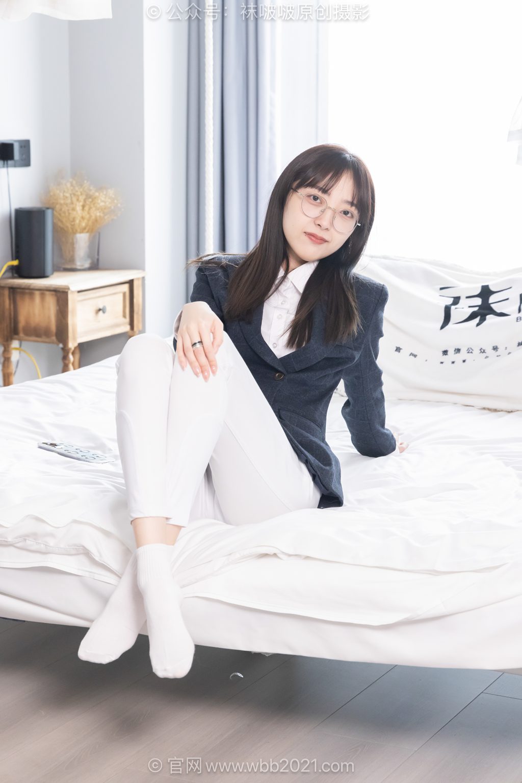 [BoBoSocks袜啵啵] NO.613 稚予-长靴、板鞋、白棉袜、裸足 [160P/1V/5.85GB] 年费专享-第3张