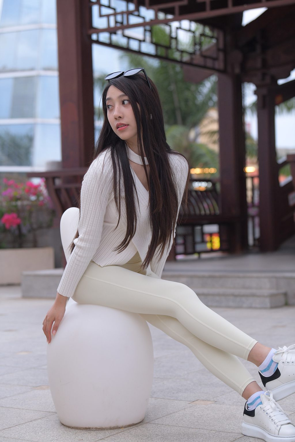 魔镜街拍 NO.268-精选街拍-一始街拍作品 – 白色瑜伽裤美女[607P/668MB] 其它写真-第3张