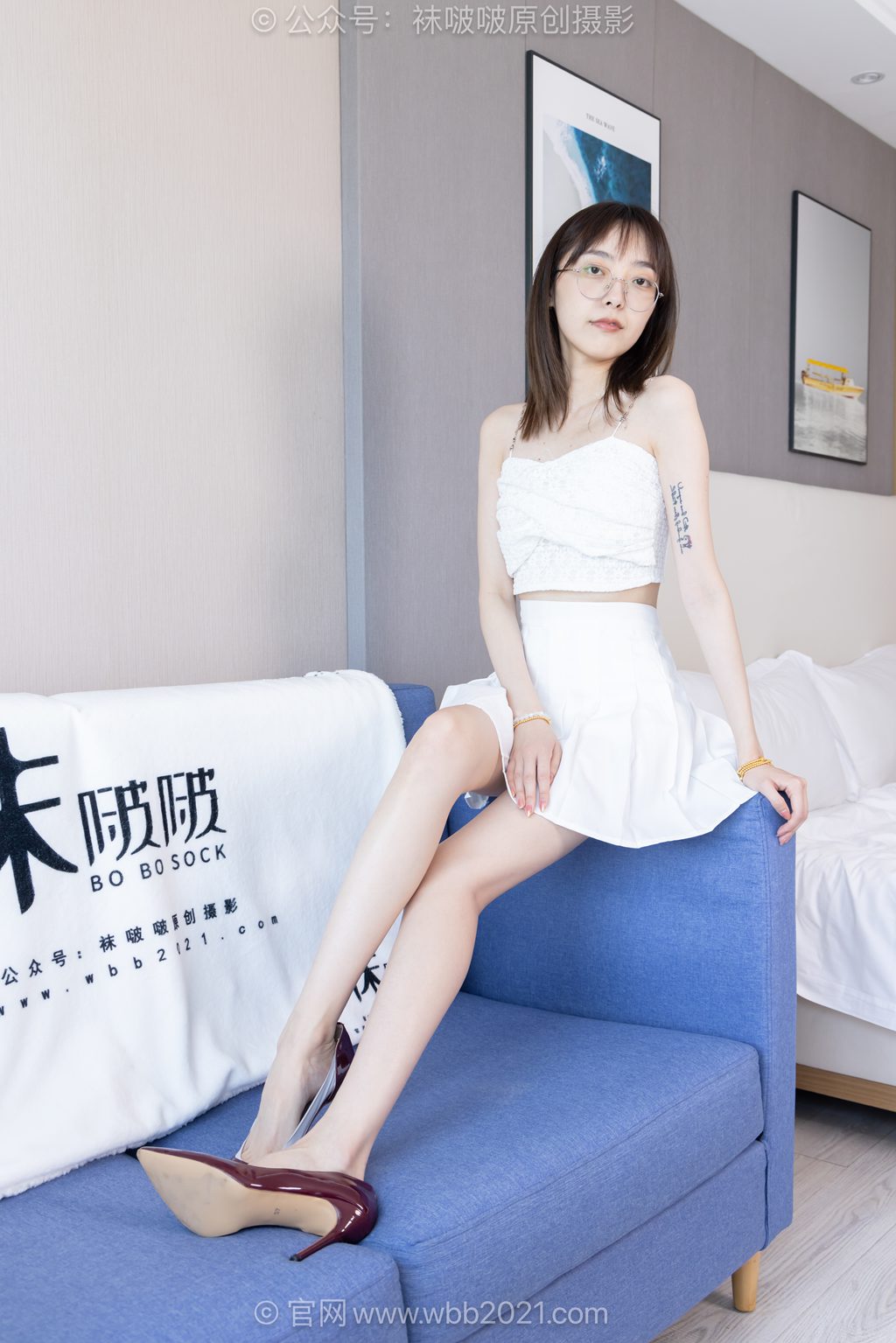 [BoBoSocks袜啵啵] NO.621 稚予-高跟鞋、浅灰色船袜、裸足 [140P/1V/4.86GB] 年费专享-第3张