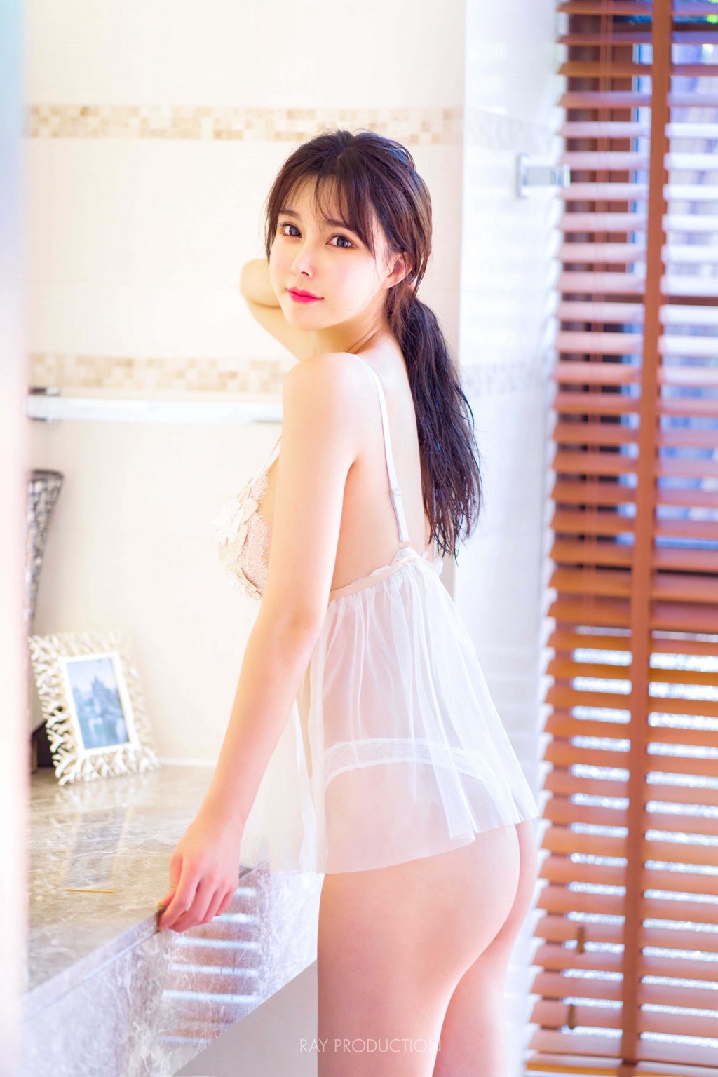 动漫Coser@亚马逊鲶鱼 三亚旅拍 [142P/214MB] 网红写真-第3张