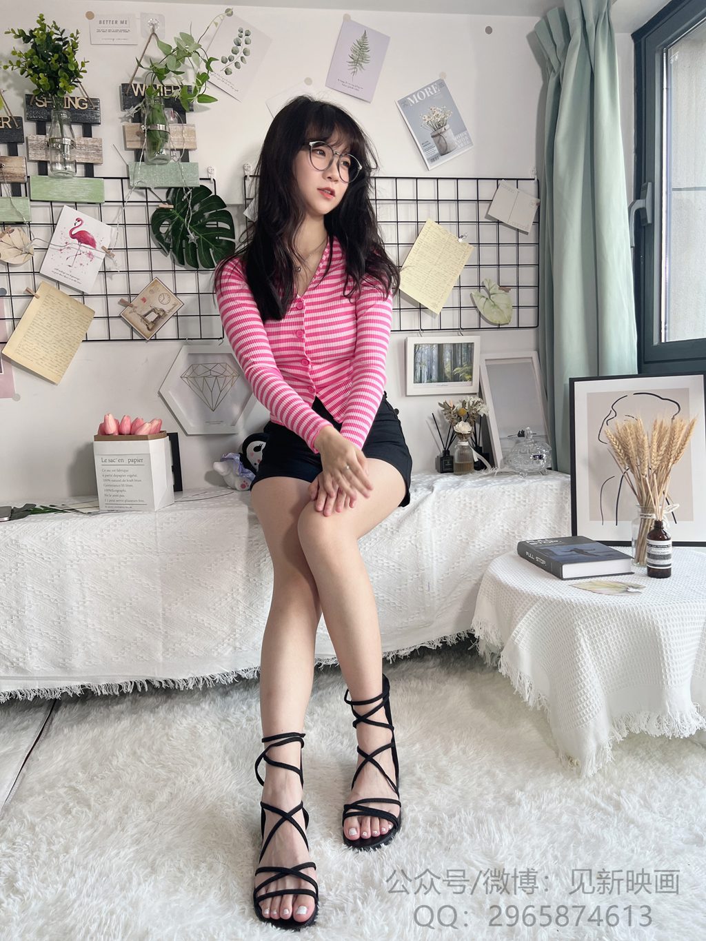 [觅芙少女] 早期套图视频系列 第五期 草莓小姐姐 粉衣热裤黑白凉鞋[247P/2V/8.63GB] 年费专享-第3张