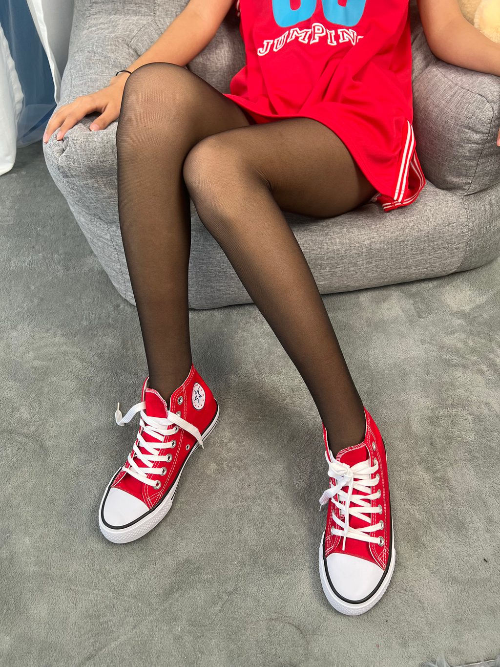 三禾摄影 NO.059 篮球服 嘿丝 帆布鞋 牛仔短裤 [121P/3V/897MB] 三禾摄影-第2张