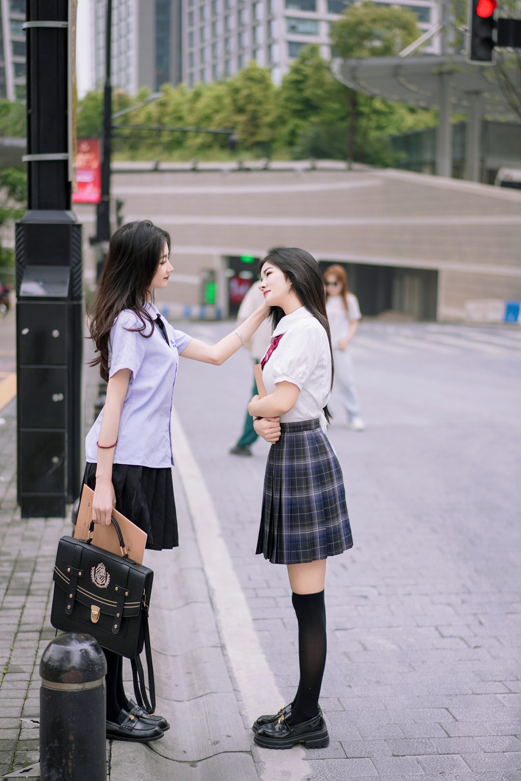 秀人模特@谭小灵-内购无水印-《双人JK》[108P／962MB] 年费专享-第2张