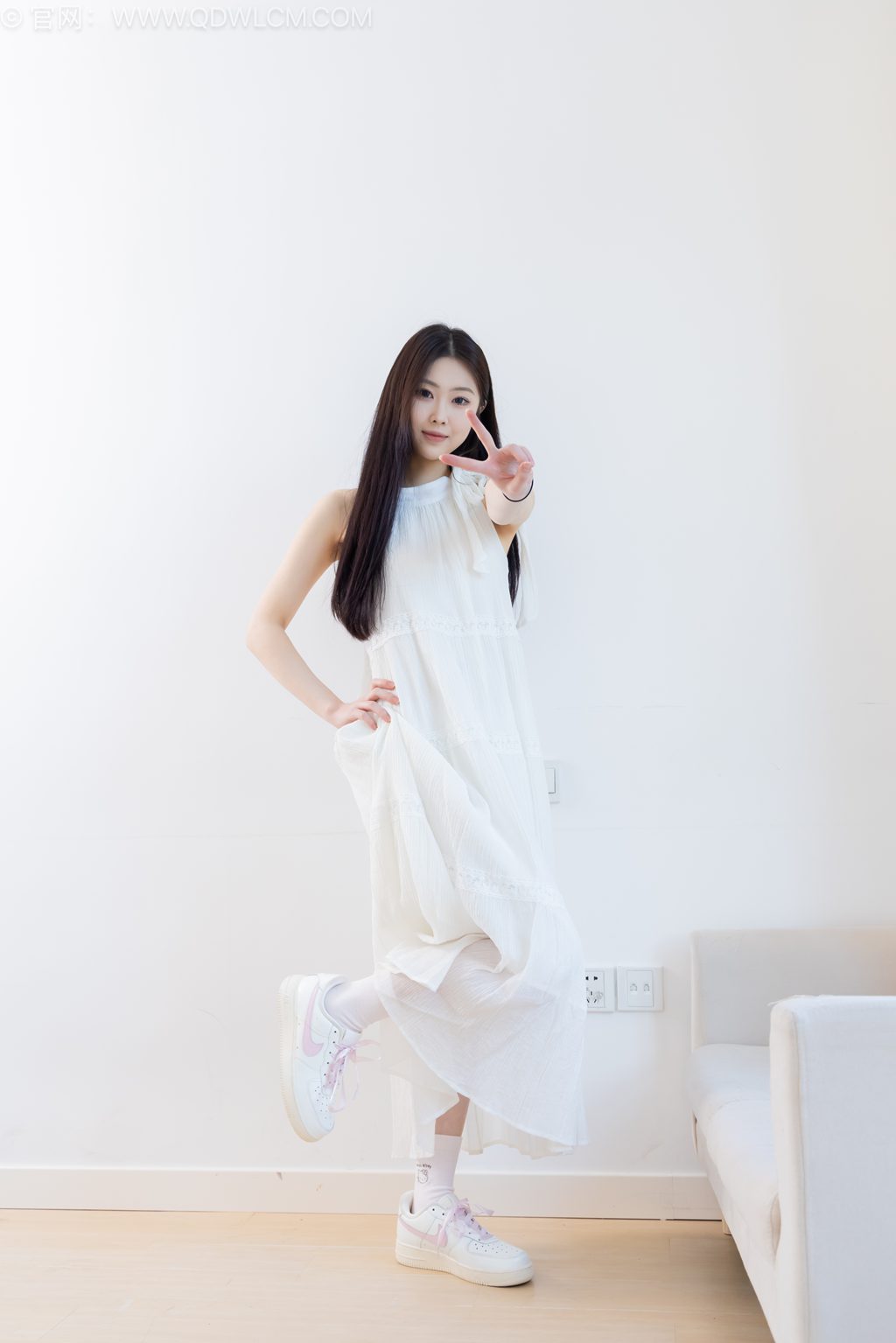 勿恋传媒 NO.2568 小羊-流萤的晚风 [153P/1V/3.03GB] 其它写真-第2张