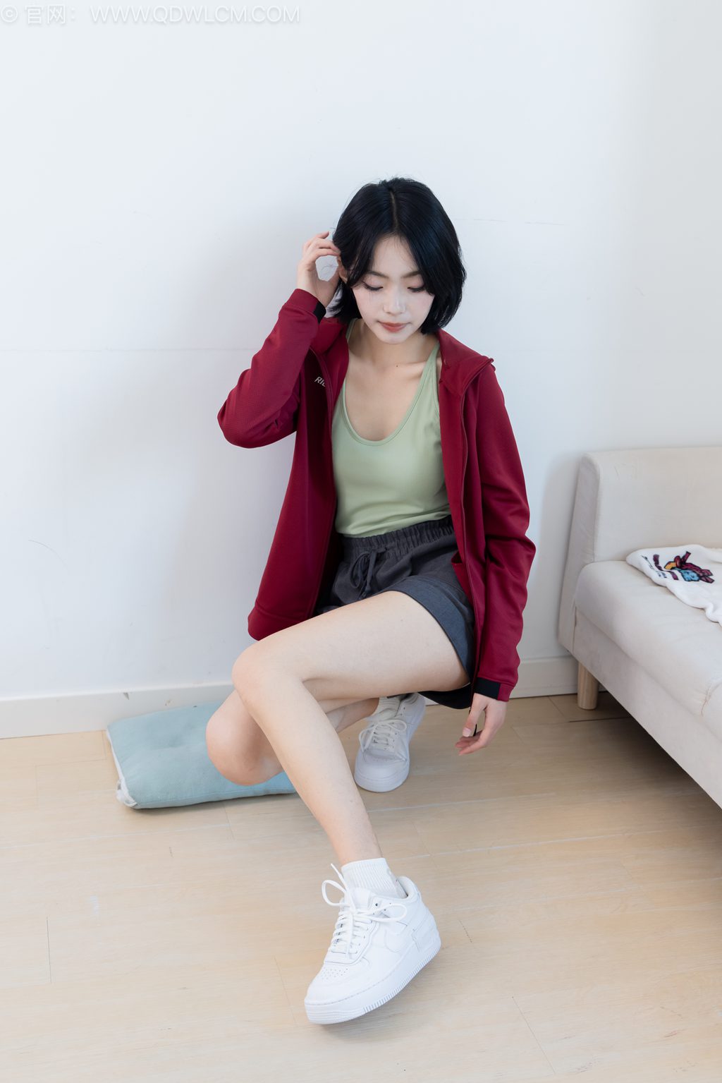 勿恋传媒 NO.2572 小爱-婆娑的树影 [151P/1V/3.32GB] 其它写真-第2张