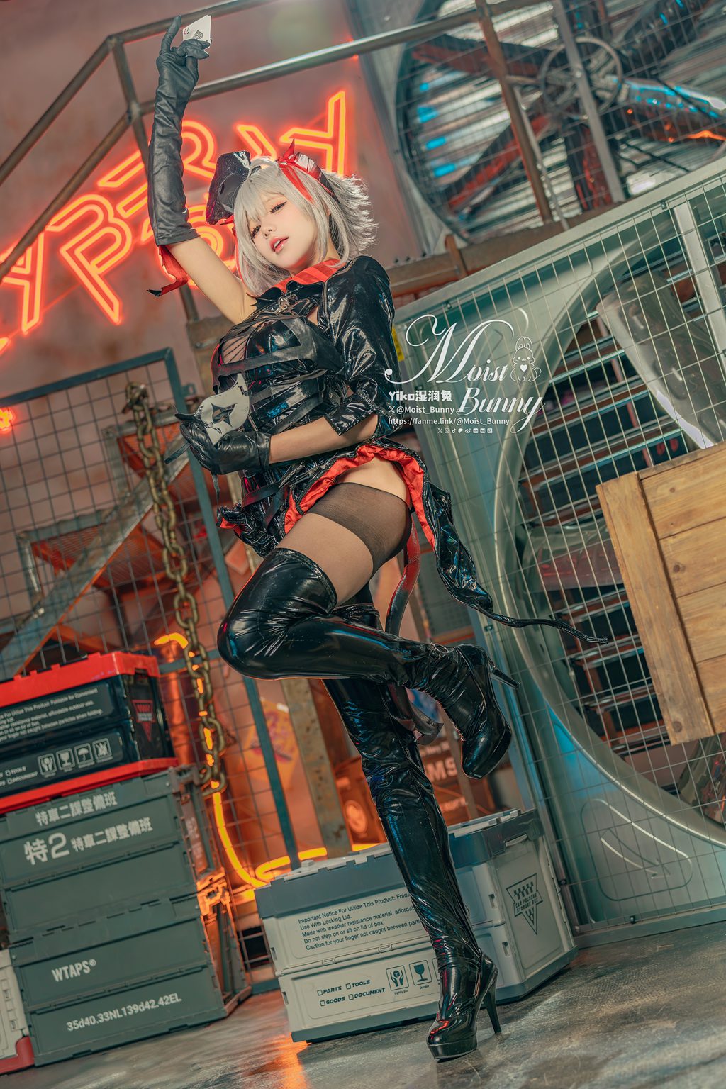 网紅博主@咬一口兔娘(黏黏团子兔) 2月作品『愚夜密函-W』[71P-1V-1.15G] 网红写真-第2张