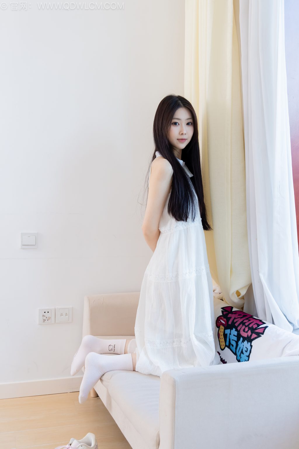 勿恋传媒 NO.2568 小羊-流萤的晚风 [153P/1V/3.03GB] 其它写真-第1张