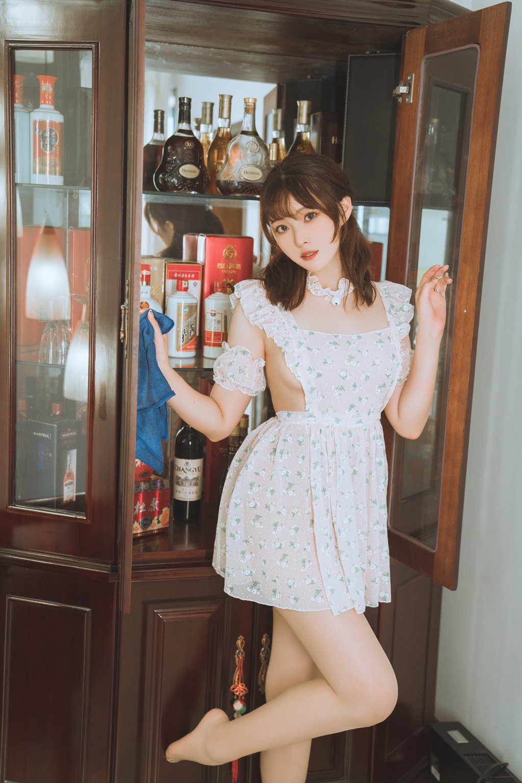 动漫博主@Natsuko_夏夏子 碎花围裙[55P-423.8M] 网红写真-第1张