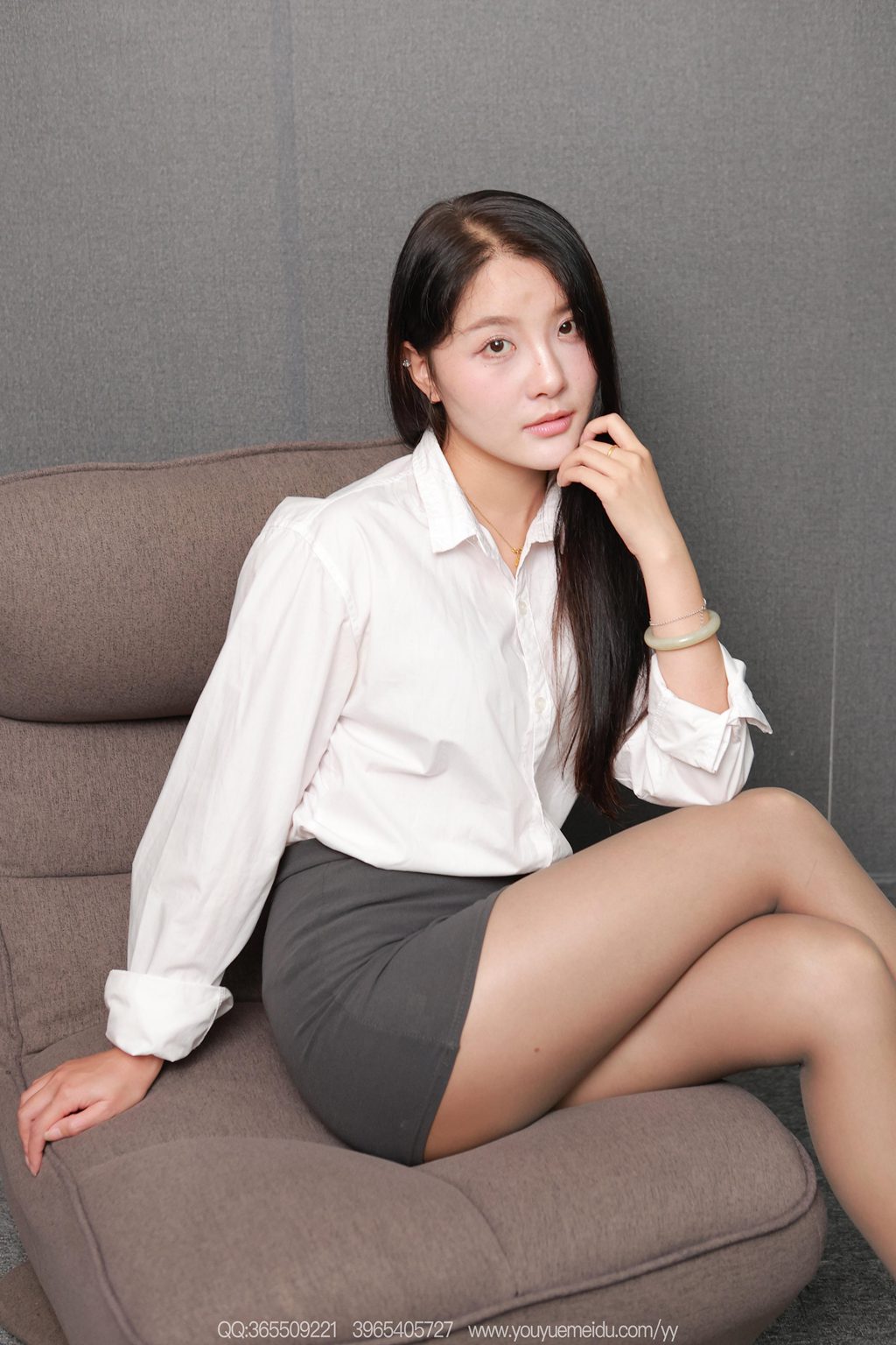 [IESS异思趣向] 2025.12.17 丝享家 2240 婉萍《白衣灰裙（下）》[96P/125MB] IESS异思趣向-第1张