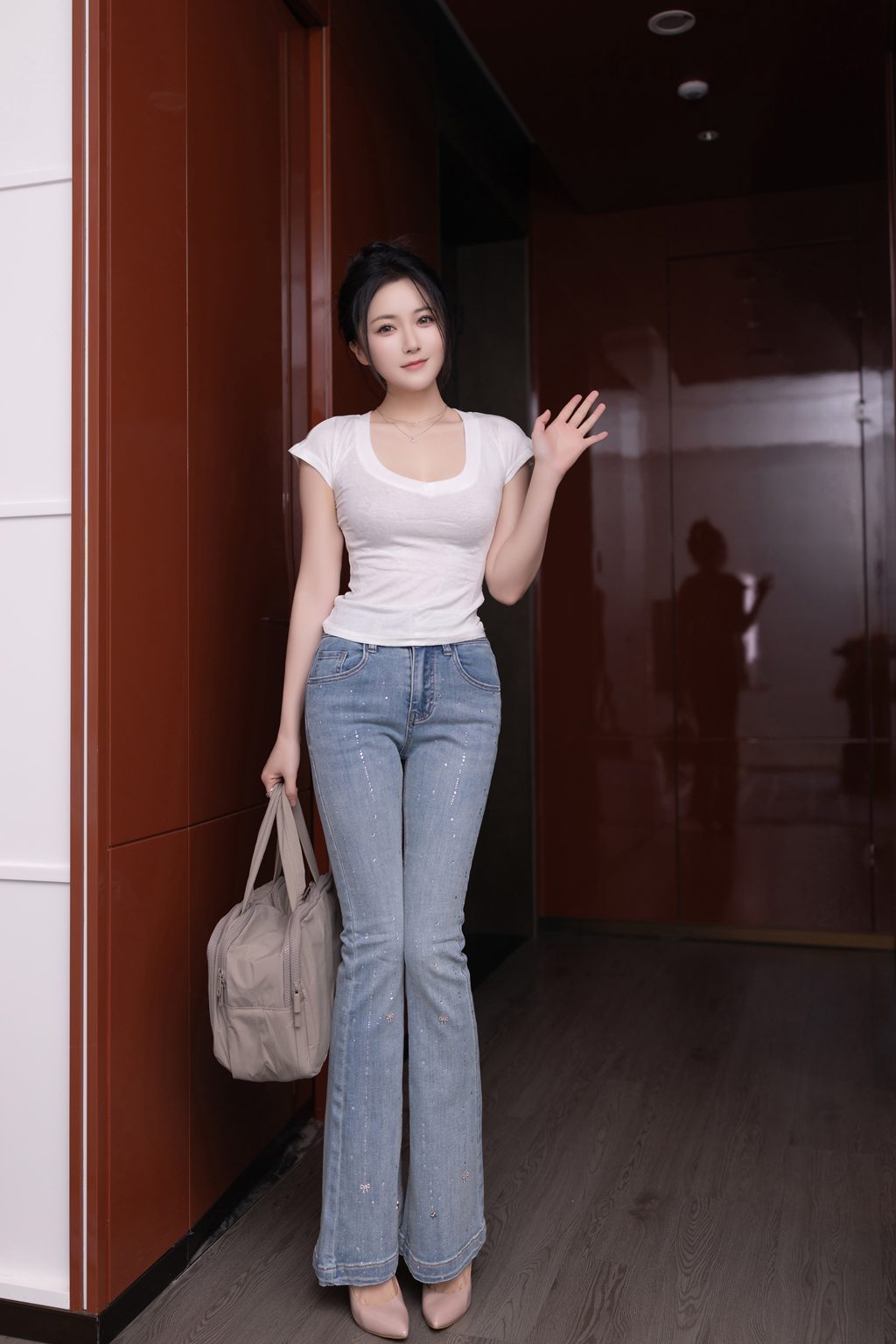 秀人内购@鱼子酱Fish – 内购系列 借宿[120P/1.37GB] 其它写真-第1张