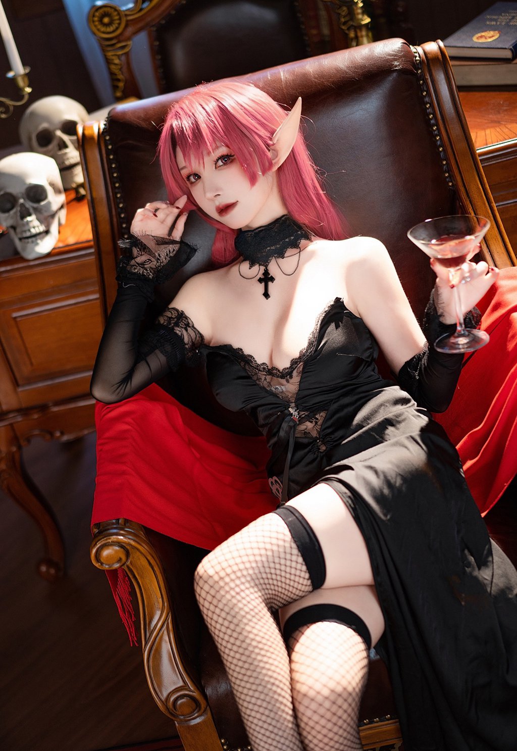 网紅Coser@一千只猫薄禾 –碧蓝航线 约克公爵[12P-34M] 网红写真-第1张