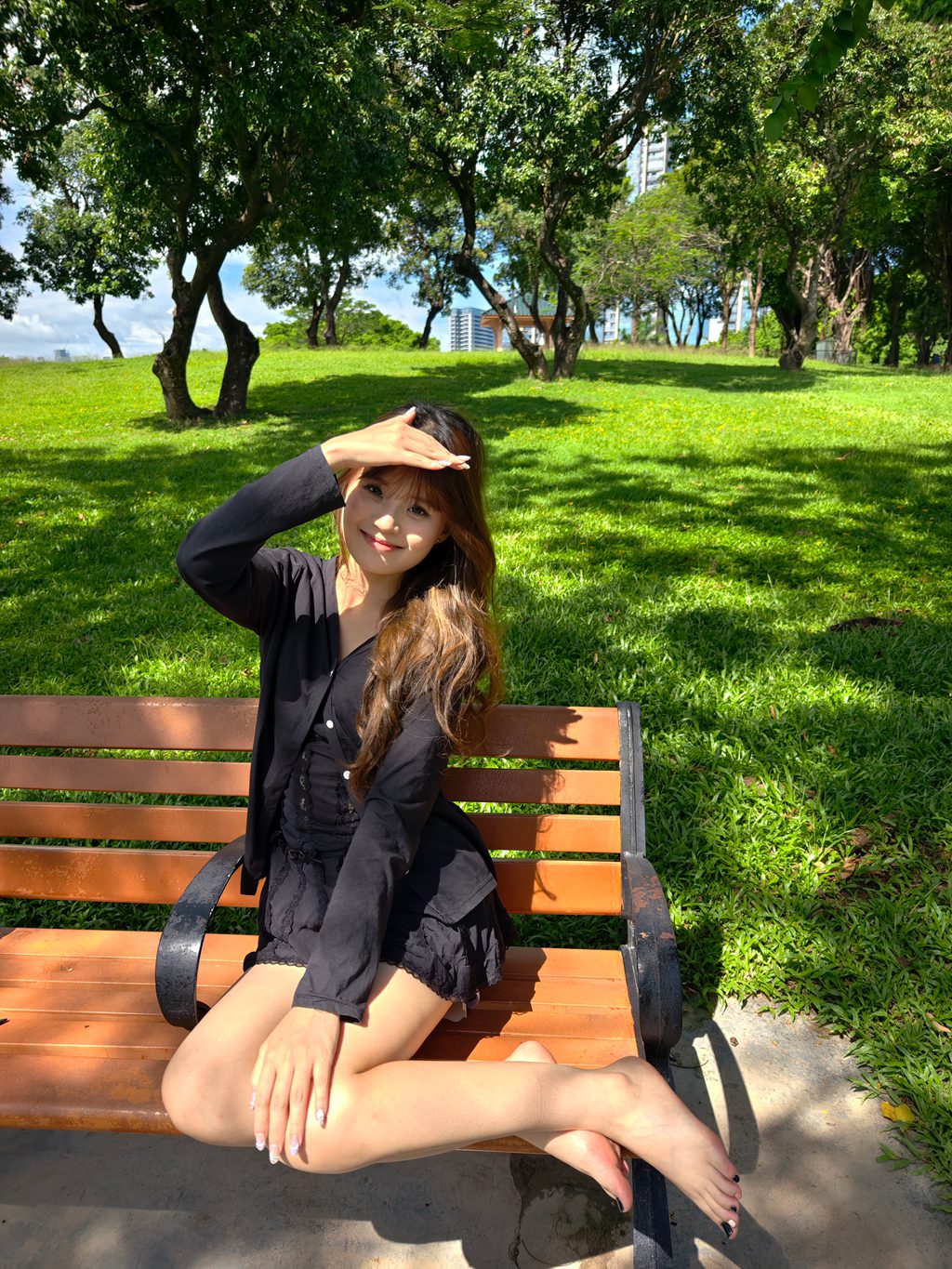 个人约拍@001-01号作品 草地约拍（00后学妹）[650P-38V-5.05G] 个人约拍-第1张