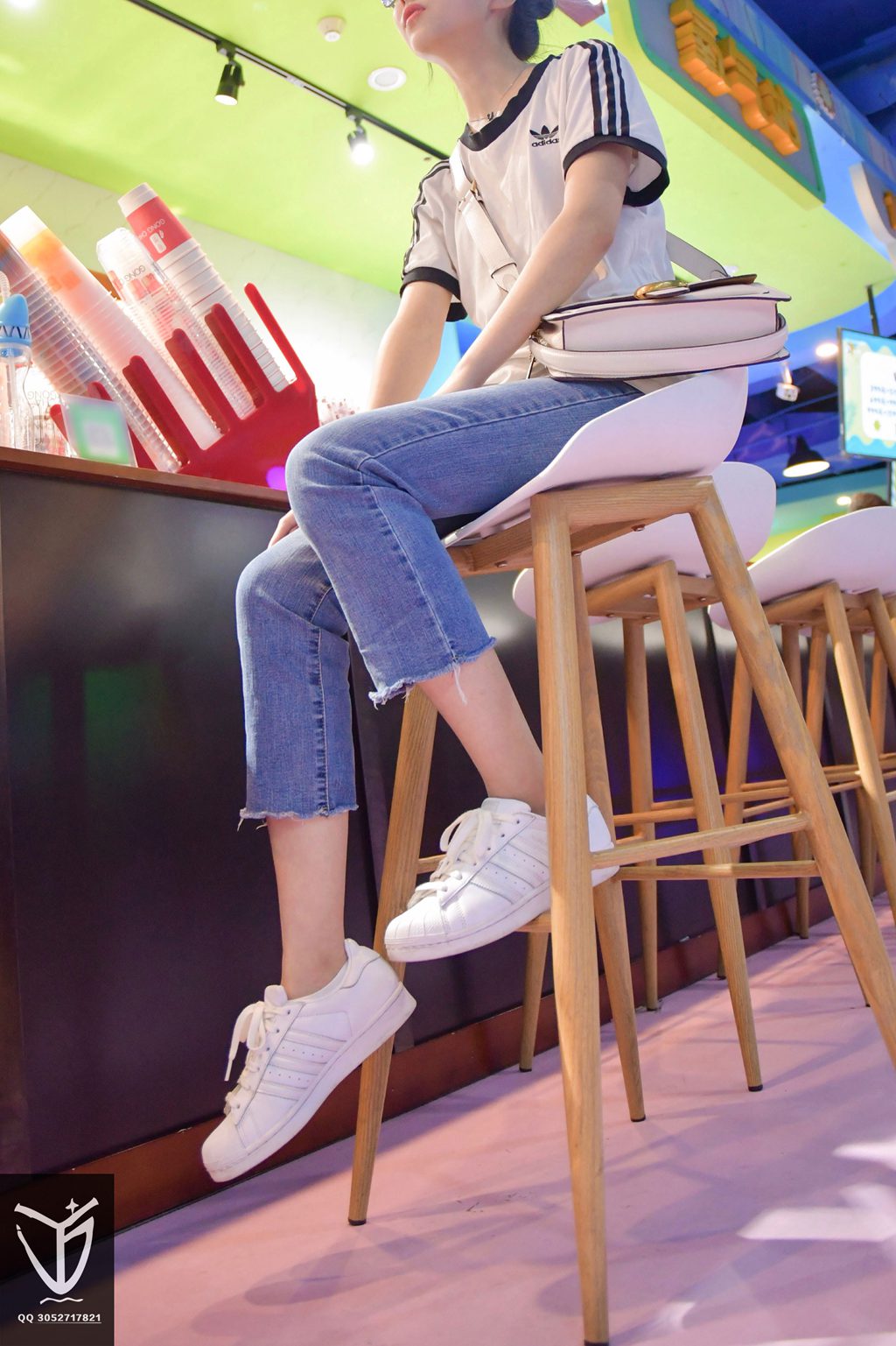 YJ街拍 -NO.024 超市兼职女生的纯白贝壳头（素人）[148P/101MB] YJ-第1张