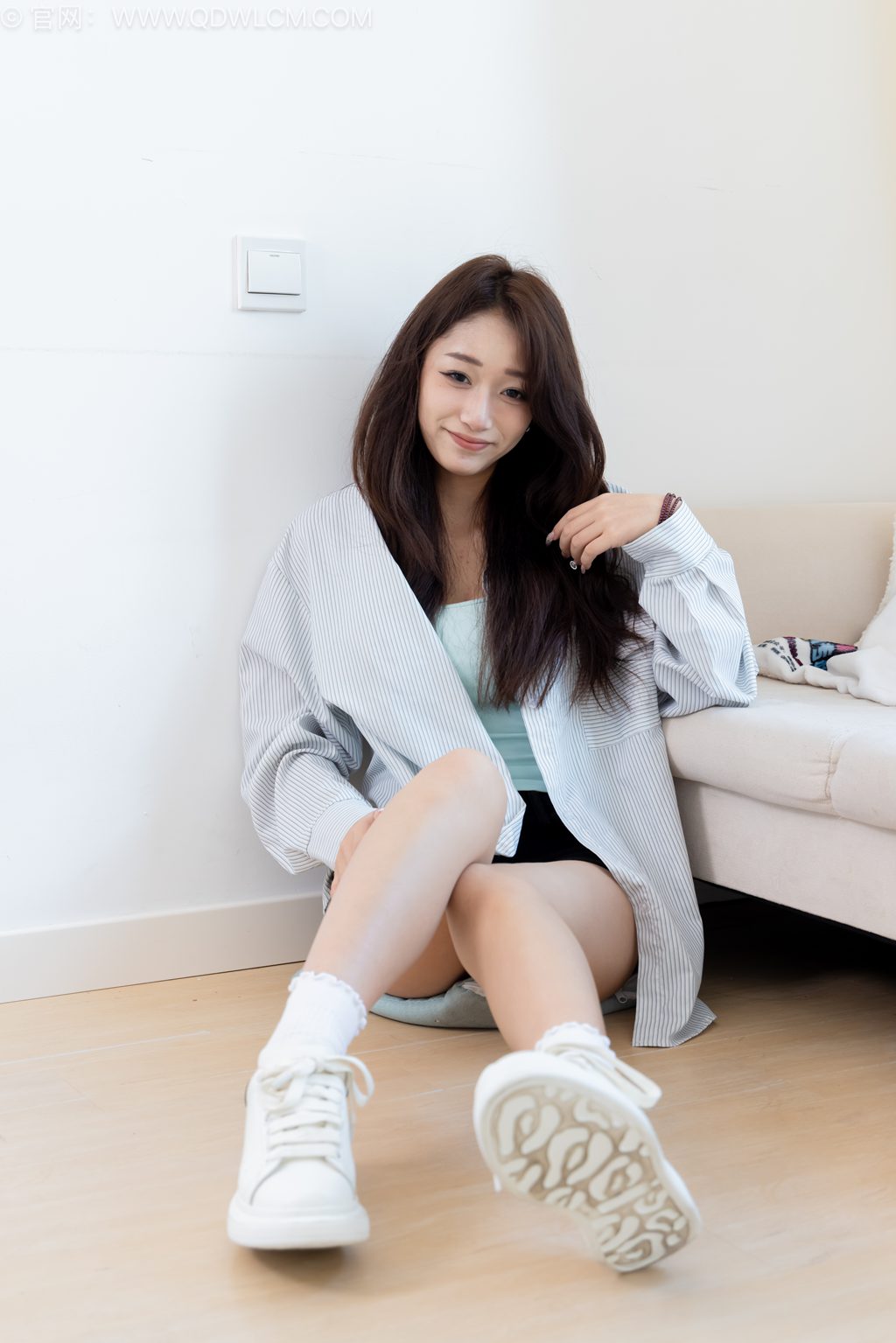 勿恋传媒 NO.2569 半夏-雨幕里的雾霭 [149P/1V/2.97GB] 其它写真-第1张