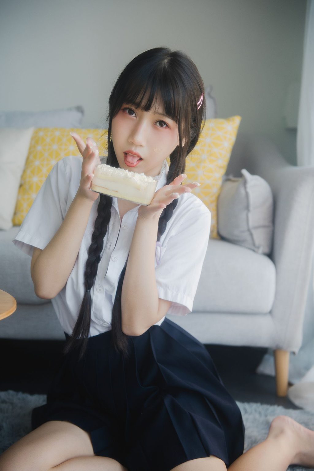 动漫博主@不呆猫 奶油少女 [80P4V-107MB] 网红写真-第4张