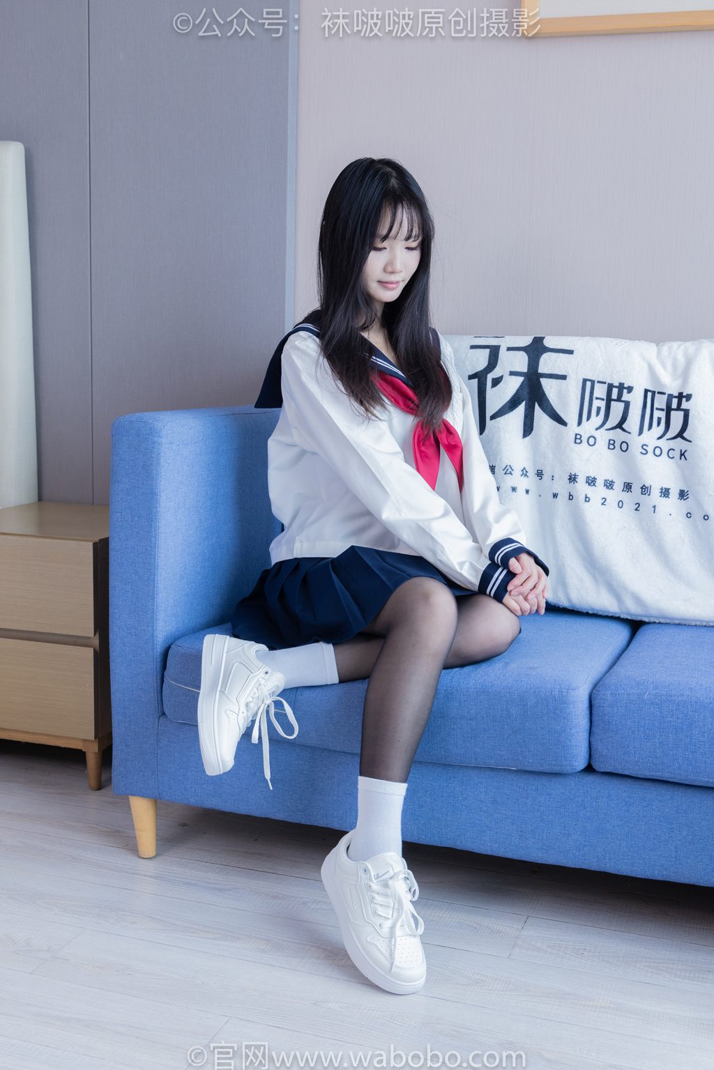 [BoBoSocks袜啵啵] NO.642 甜甜圈-过膝靴、板鞋、白棉袜、薄嘿丝 [152P/1V/6.68GB] 年费专享-第4张