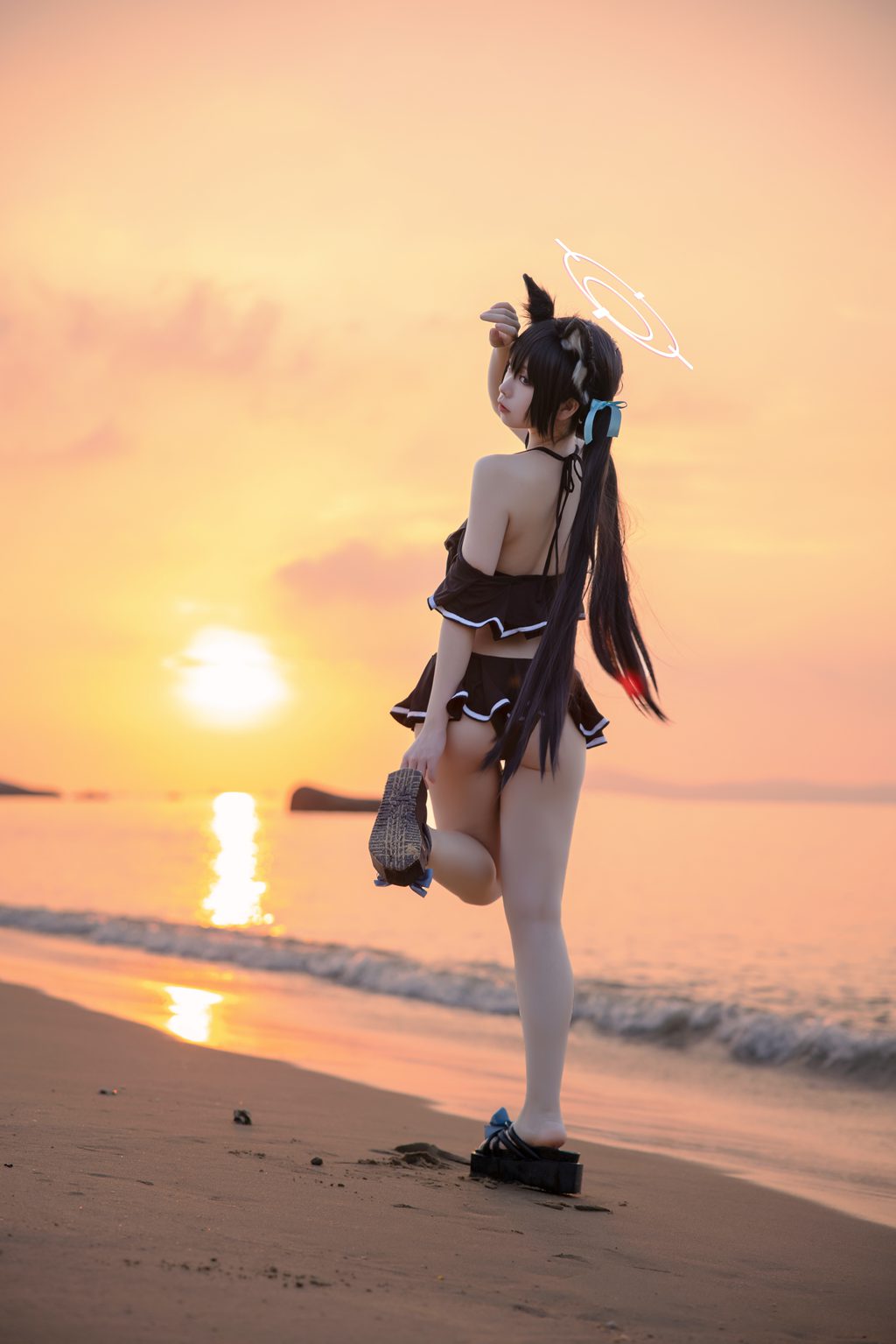 动漫博主@G44不会受伤 碧蓝档案 黑见芹香泳装[20P-127M] 网红写真-第4张