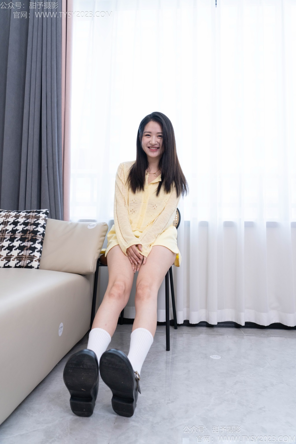 [甜予摄影] NO.228 澜澜-皮鞋、白棉袜、裸足（完整版）[130P/2V/7.19G] 年费专享-第4张