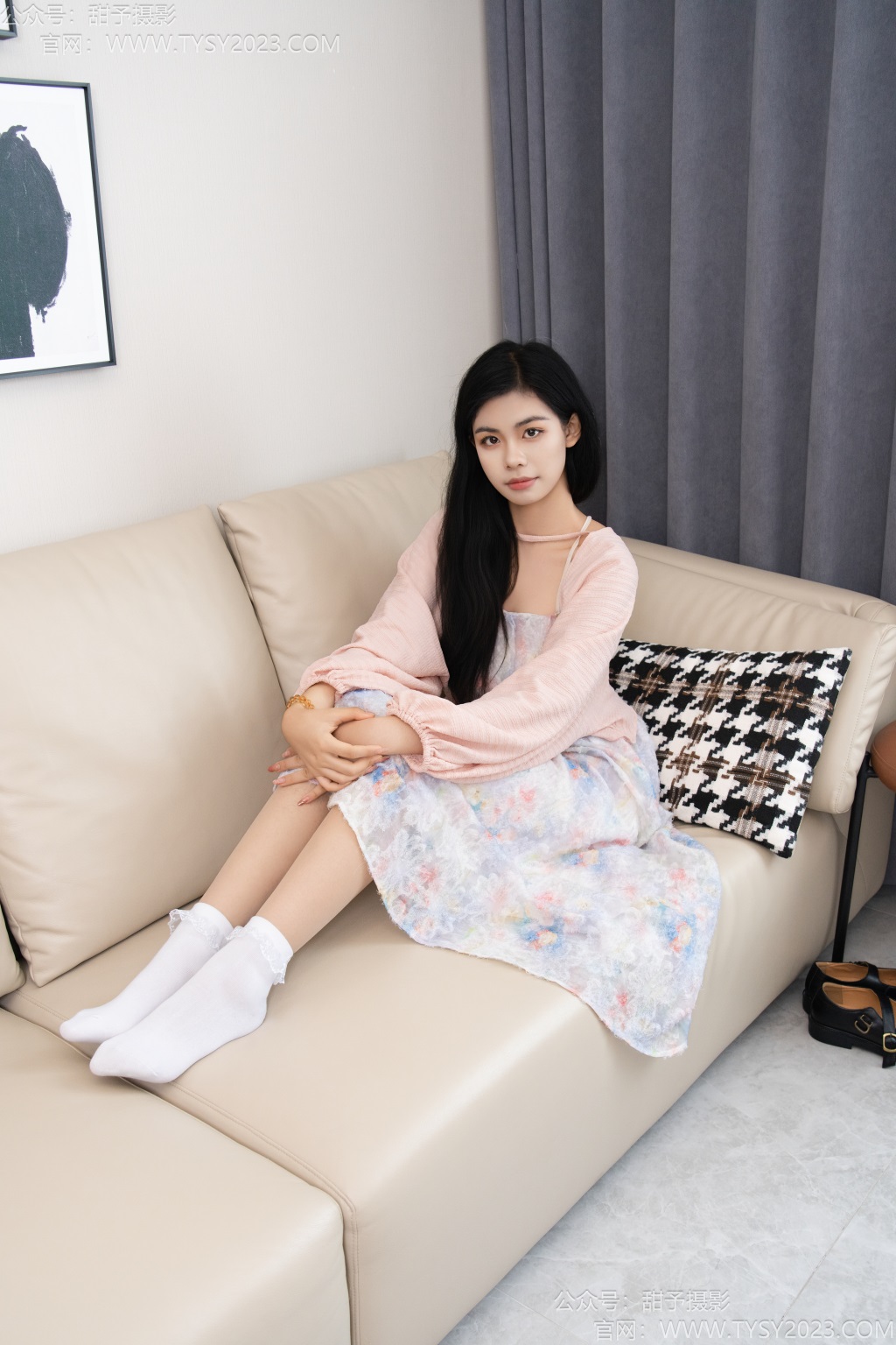 [甜予摄影] NO.229 荔枝-皮鞋、白棉袜、薄肉丝（脚尖加固）（完整版）[120P/2V/9.20G] 年费专享-第3张